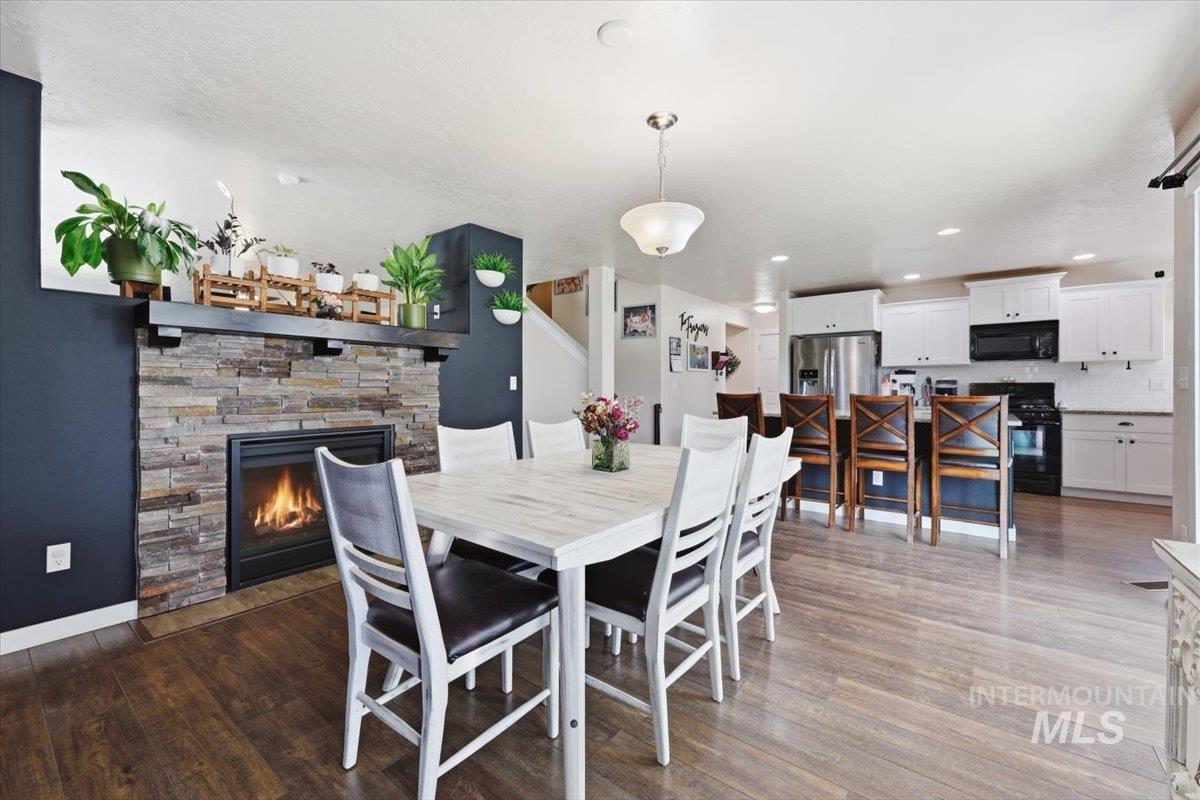 1929 W Crenshaw St, Kuna, Idaho 83634, 5 Bedrooms, 2.5 Bathrooms, Residential For Sale, Price $585,000,MLS 98997128