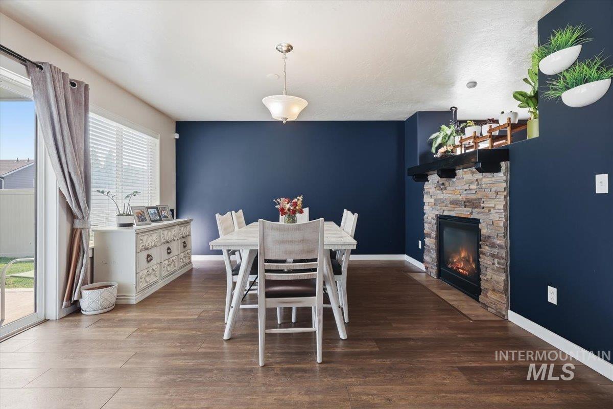 1929 W Crenshaw St, Kuna, Idaho 83634, 5 Bedrooms, 2.5 Bathrooms, Residential For Sale, Price $585,000,MLS 98997128