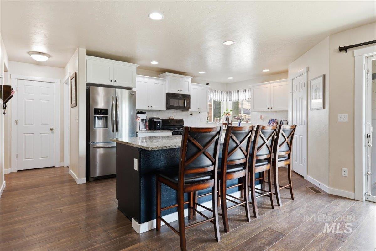 1929 W Crenshaw St, Kuna, Idaho 83634, 5 Bedrooms, 2.5 Bathrooms, Residential For Sale, Price $585,000,MLS 98997128