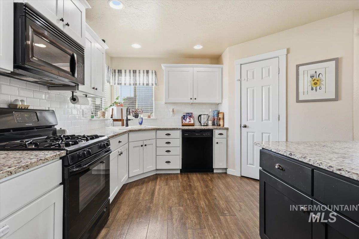 1929 W Crenshaw St, Kuna, Idaho 83634, 5 Bedrooms, 2.5 Bathrooms, Residential For Sale, Price $585,000,MLS 98997128