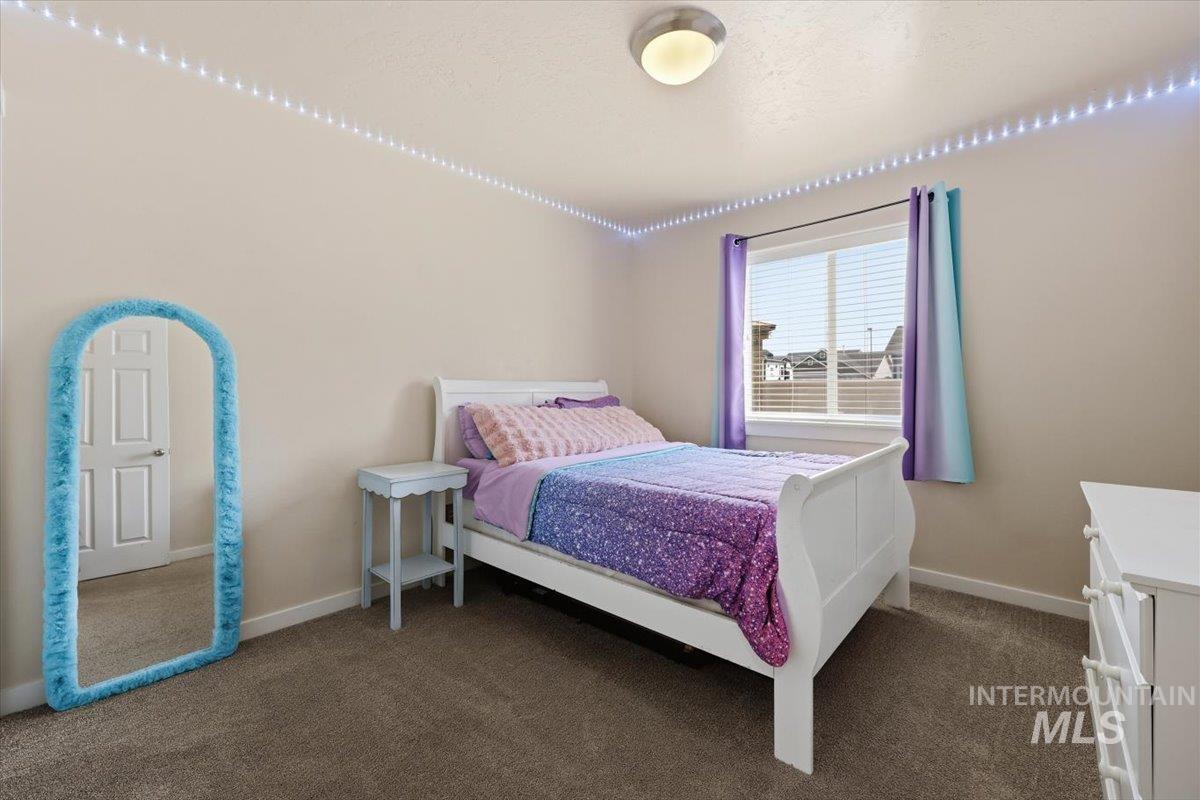 1929 W Crenshaw St, Kuna, Idaho 83634, 5 Bedrooms, 2.5 Bathrooms, Residential For Sale, Price $585,000,MLS 98997128