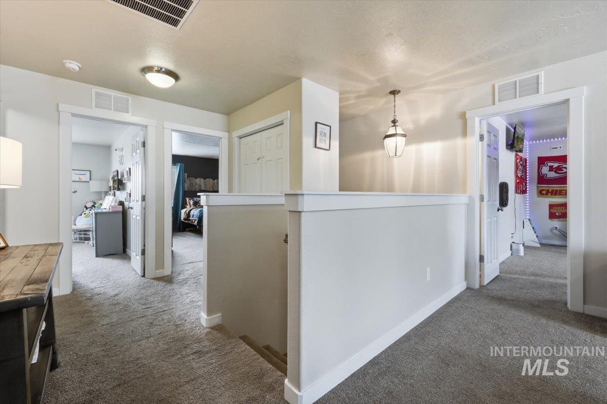 1929 W Crenshaw St, Kuna, Idaho 83634, 5 Bedrooms, 2.5 Bathrooms, Residential For Sale, Price $585,000,MLS 98997128