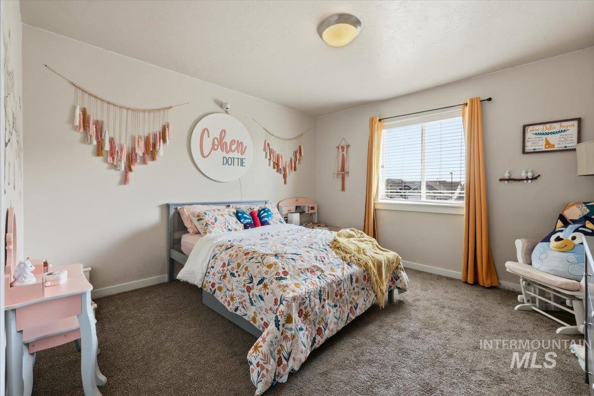 1929 W Crenshaw St, Kuna, Idaho 83634, 5 Bedrooms, 2.5 Bathrooms, Residential For Sale, Price $585,000,MLS 98997128