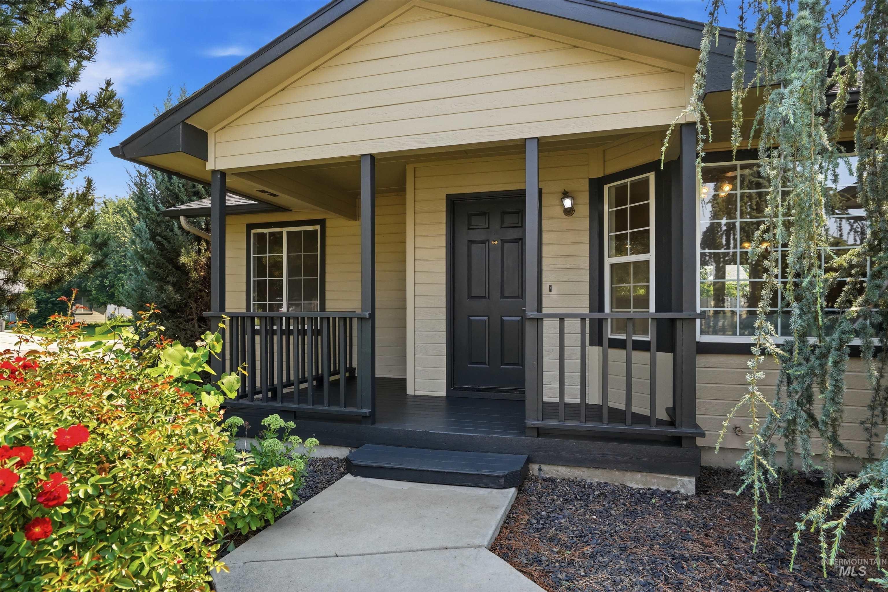 10045 W Lupine St, Boise, Idaho 83704, 3 Bedrooms, 2 Bathrooms, Residential For Sale, Price $424,900,MLS 98997129
