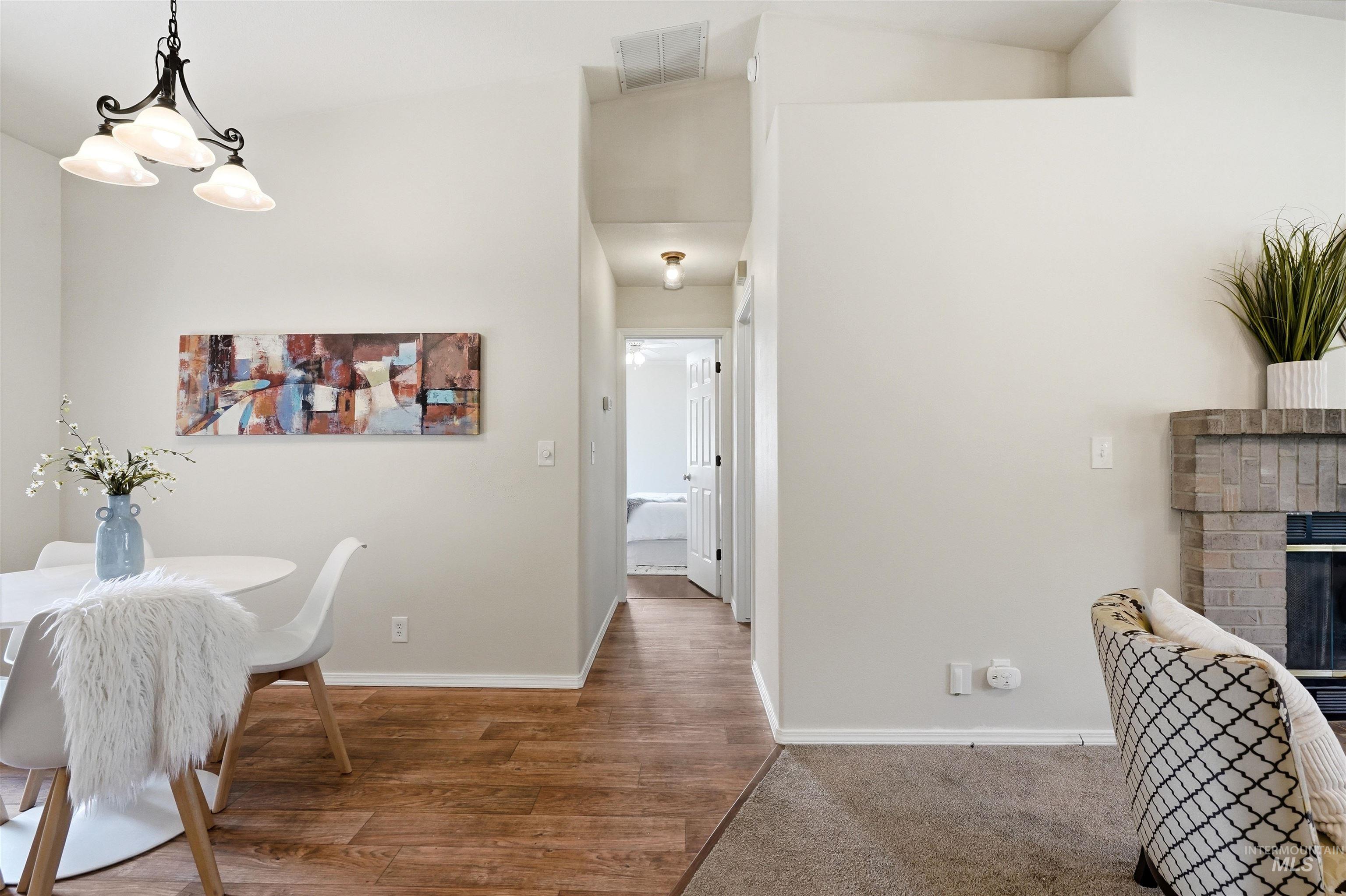 10045 W Lupine St, Boise, Idaho 83704, 3 Bedrooms, 2 Bathrooms, Residential For Sale, Price $424,900,MLS 98997129