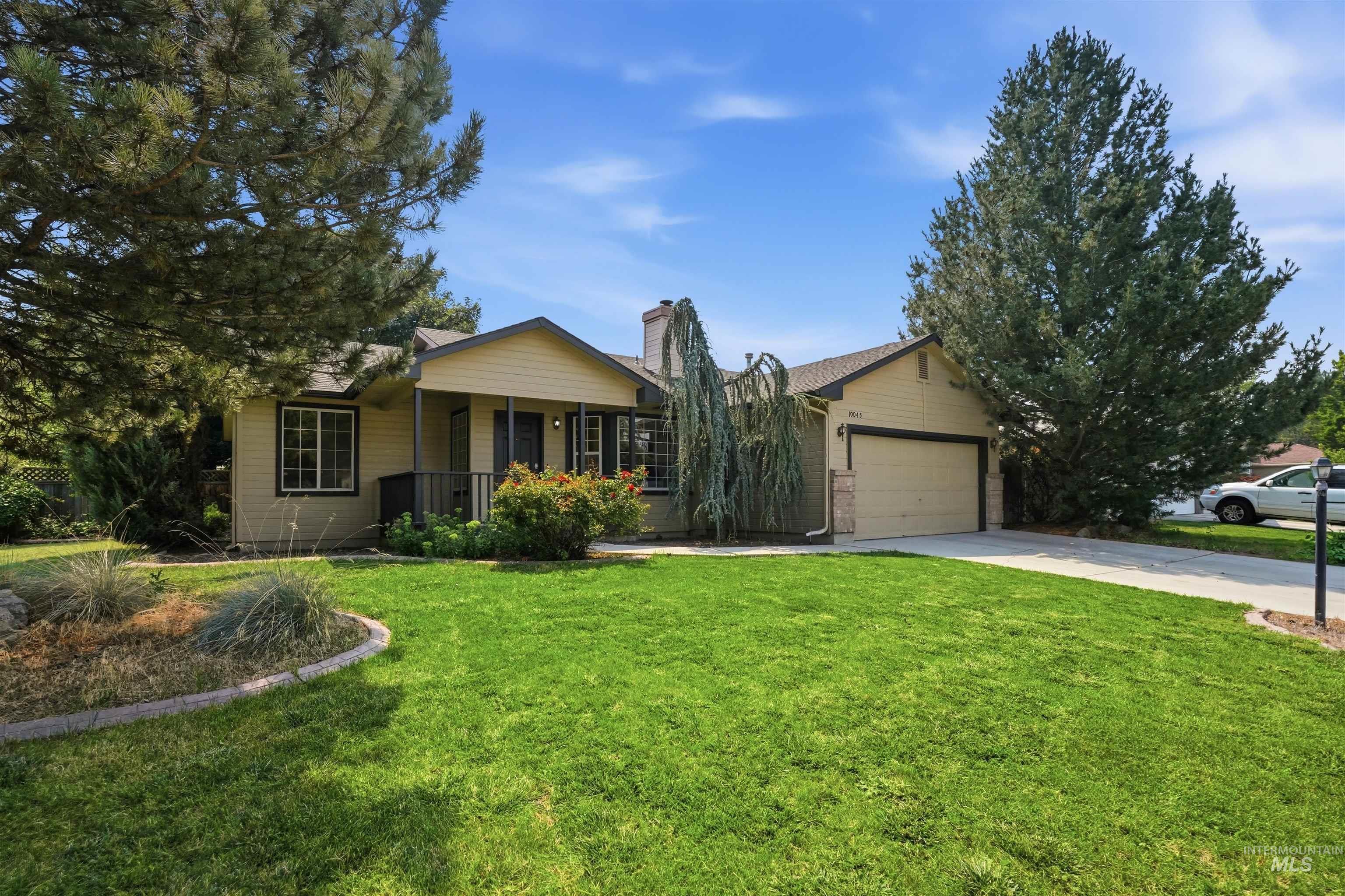 10045 W Lupine St, Boise, Idaho 83704, 3 Bedrooms, 2 Bathrooms, Residential For Sale, Price $424,900,MLS 98997129
