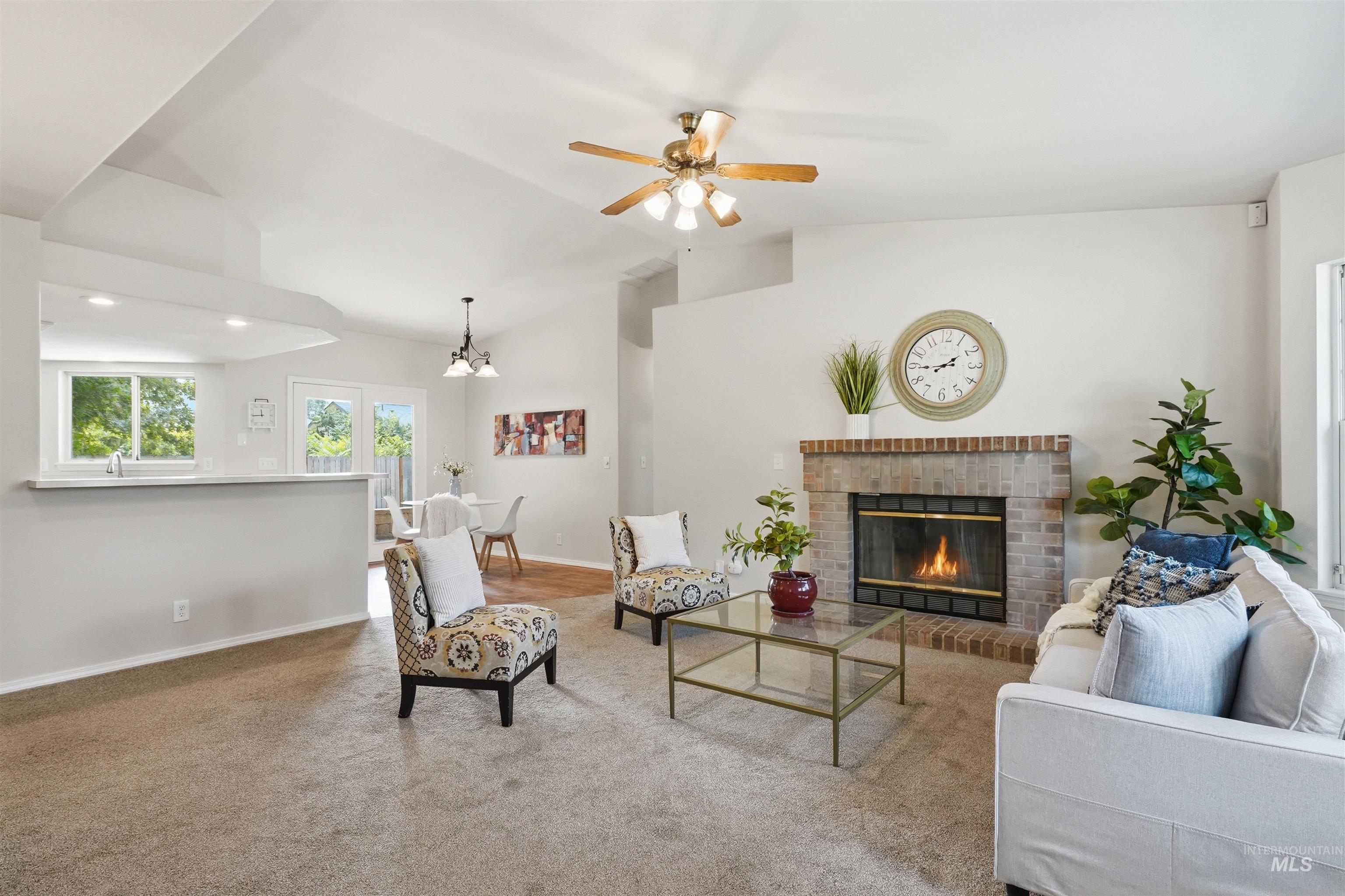 10045 W Lupine St, Boise, Idaho 83704, 3 Bedrooms, 2 Bathrooms, Residential For Sale, Price $424,900,MLS 98997129