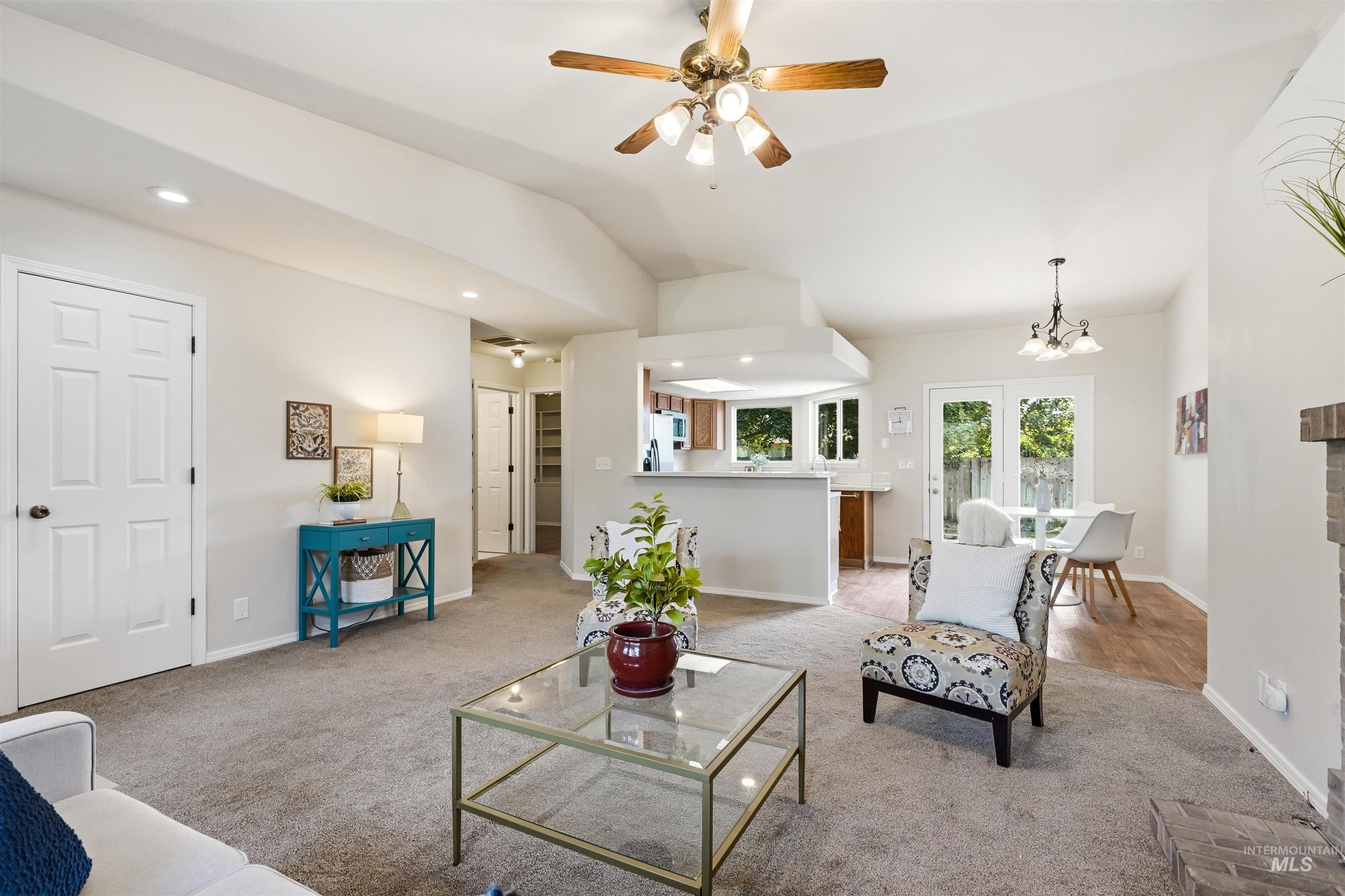 10045 W Lupine St, Boise, Idaho 83704, 3 Bedrooms, 2 Bathrooms, Residential For Sale, Price $424,900,MLS 98997129