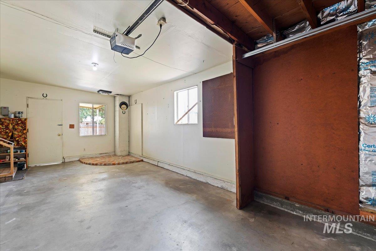 6315 W Dorian Street, Boise, Idaho 83709, 3 Bedrooms, 1 Bathroom, Residential For Sale, Price $319,900,MLS 98997132