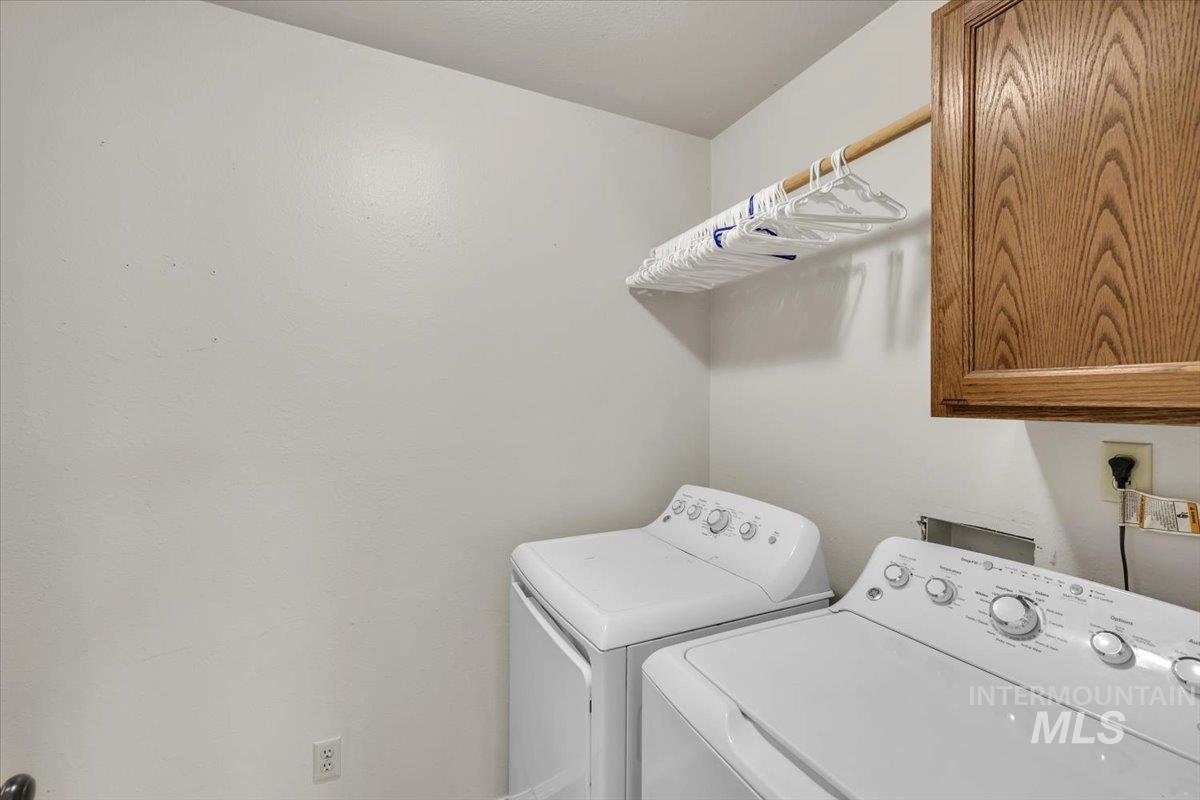 140 W 15th N, Mountain Home, Idaho 83647, 3 Bedrooms, 2 Bathrooms, Residential For Sale, Price $295,000,MLS 98997133