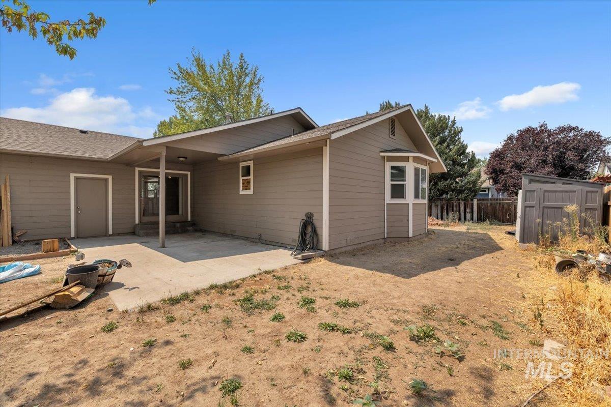 140 W 15th N, Mountain Home, Idaho 83647, 3 Bedrooms, 2 Bathrooms, Residential For Sale, Price $295,000,MLS 98997133