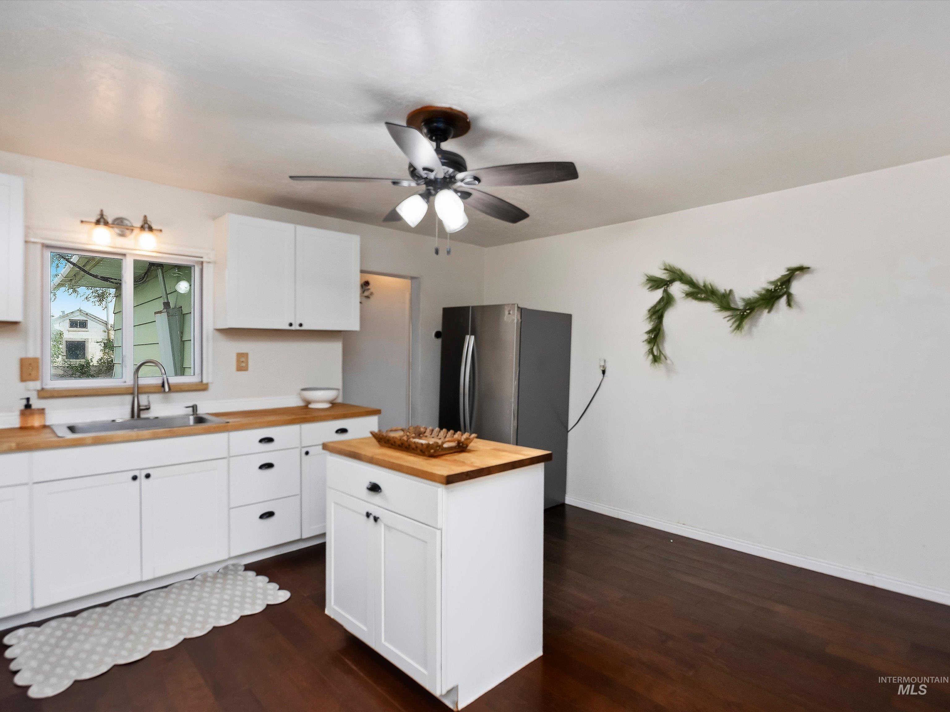 211 W 200 N, Rupert, Idaho 83350, 4 Bedrooms, 1 Bathroom, Residential For Sale, Price $325,000, 98997135
