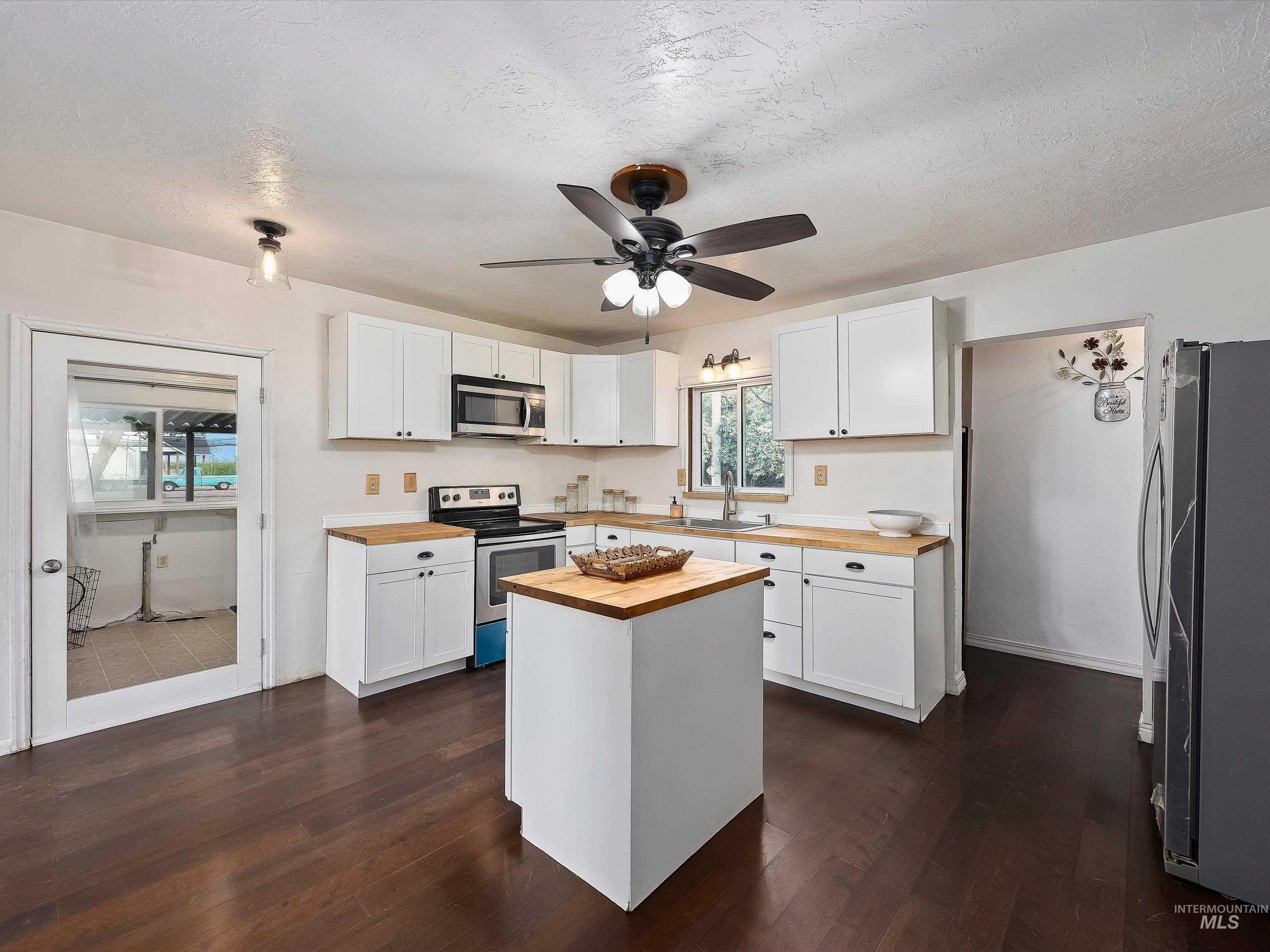 211 W 200 N, Rupert, Idaho 83350, 4 Bedrooms, 1 Bathroom, Residential For Sale, Price $325,000, 98997135