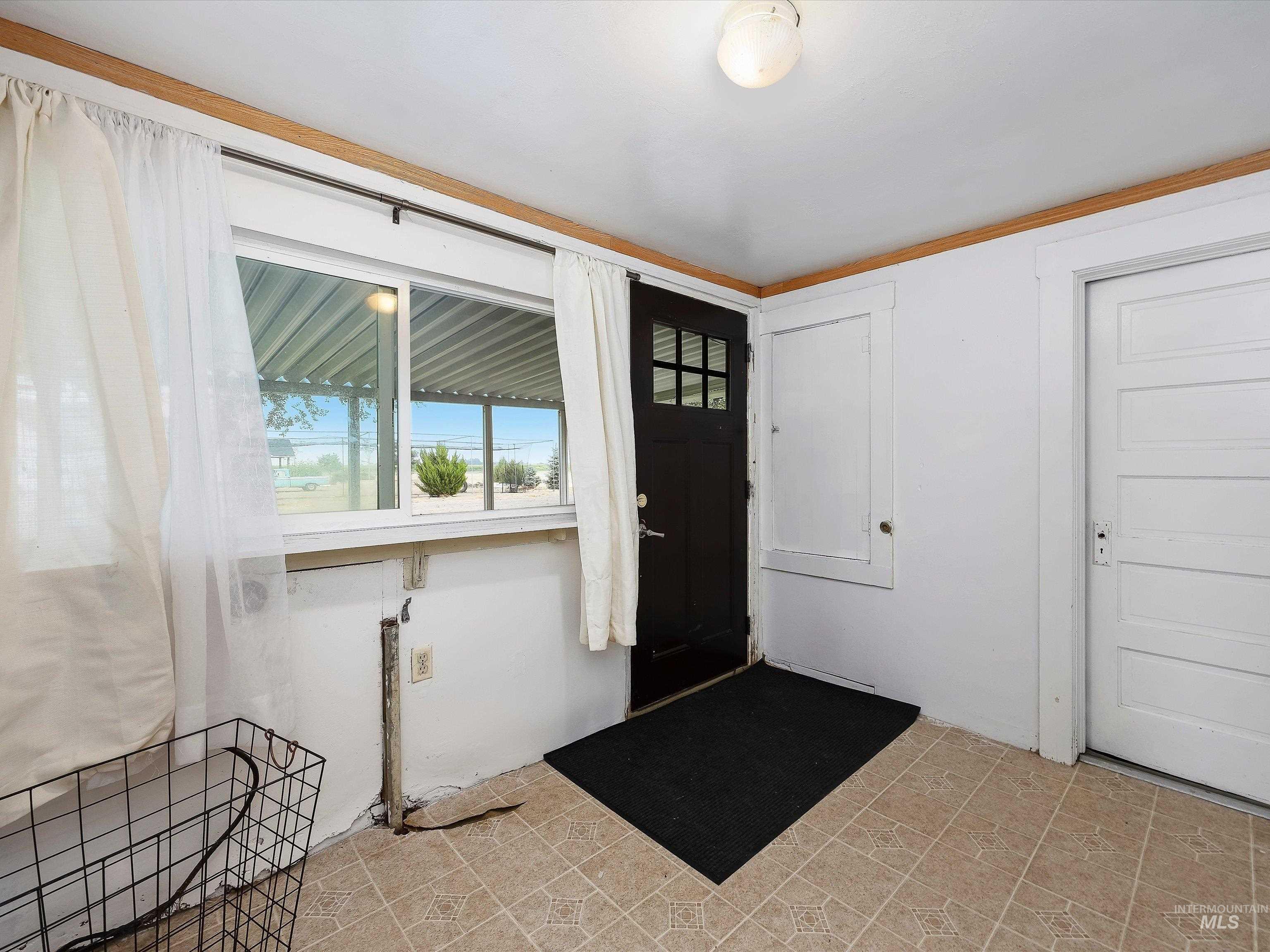 211 W 200 N, Rupert, Idaho 83350, 4 Bedrooms, 1 Bathroom, Residential For Sale, Price $325,000, 98997135