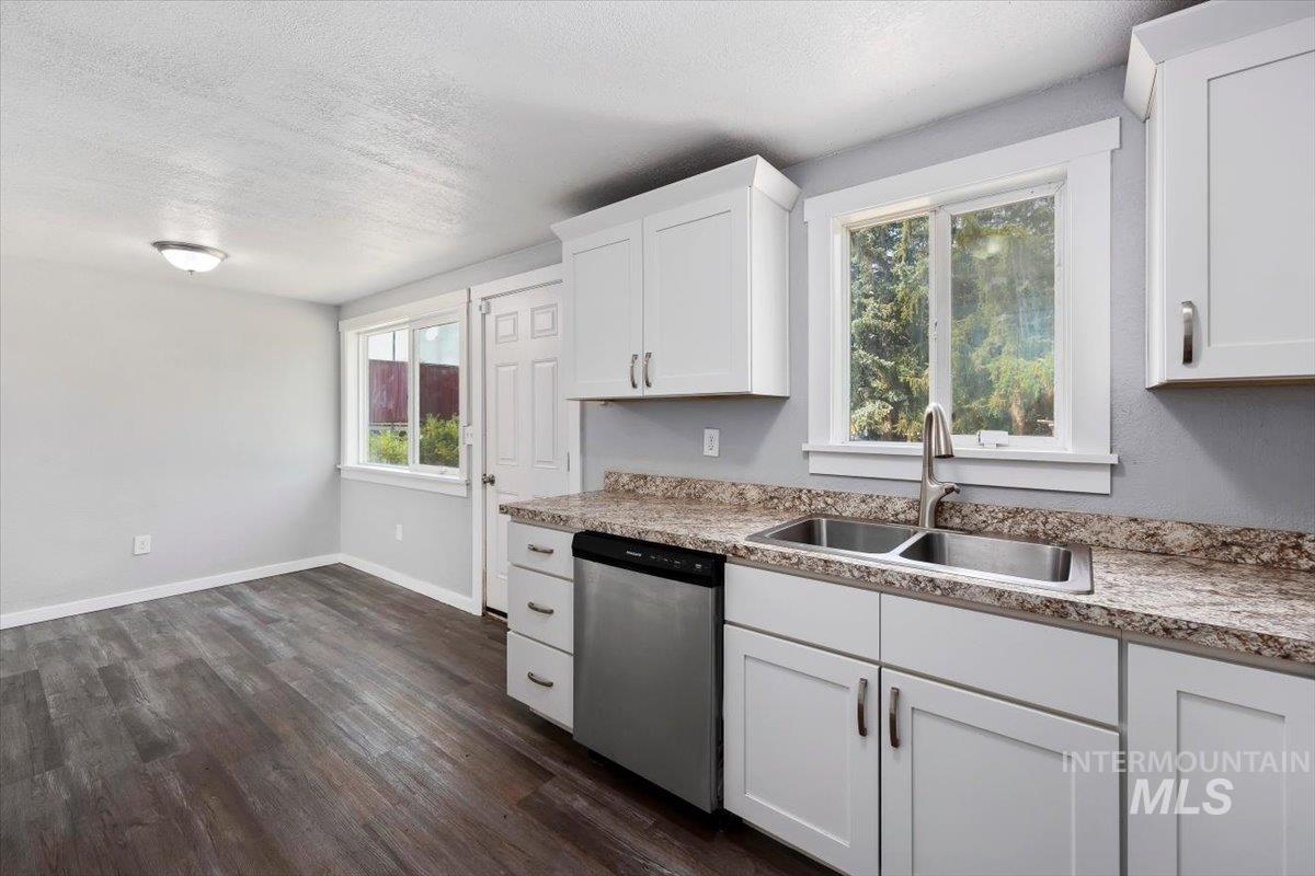 110 Park St N, Hazelton, Idaho 83335, 3 Bedrooms, 2 Bathrooms, Residential For Sale, Price $275,000,MLS 98997138