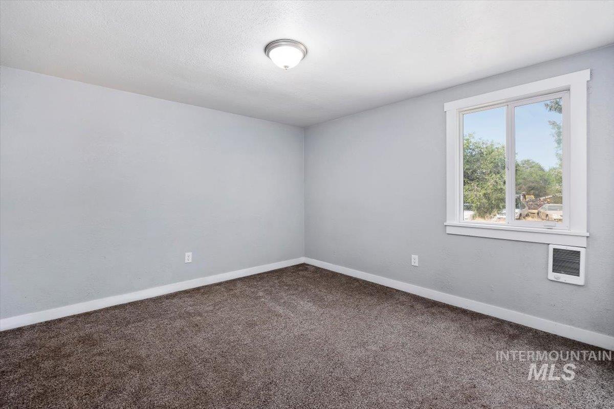 110 Park St N, Hazelton, Idaho 83335, 3 Bedrooms, 2 Bathrooms, Residential For Sale, Price $275,000,MLS 98997138