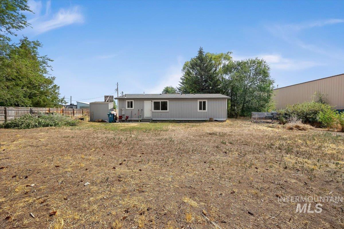 110 Park St N, Hazelton, Idaho 83335, 3 Bedrooms, 2 Bathrooms, Residential For Sale, Price $275,000,MLS 98997138