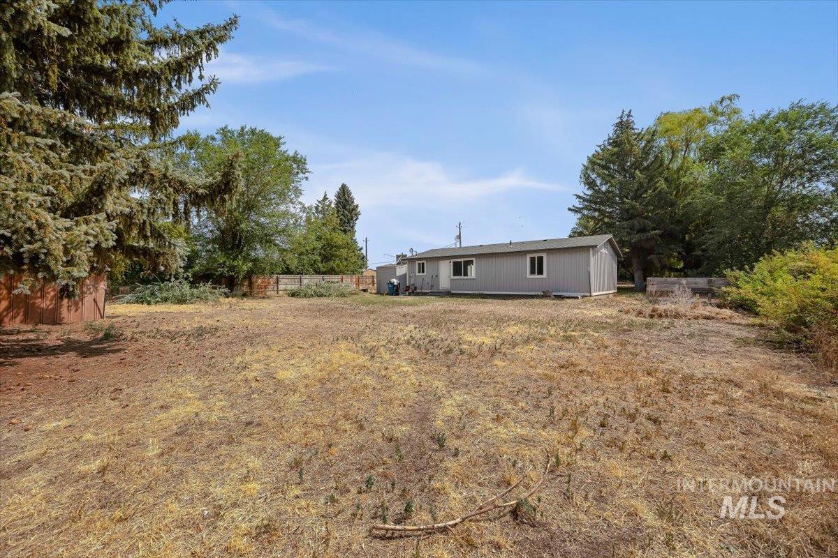 110 Park St N, Hazelton, Idaho 83335, 3 Bedrooms, 2 Bathrooms, Residential For Sale, Price $275,000,MLS 98997138