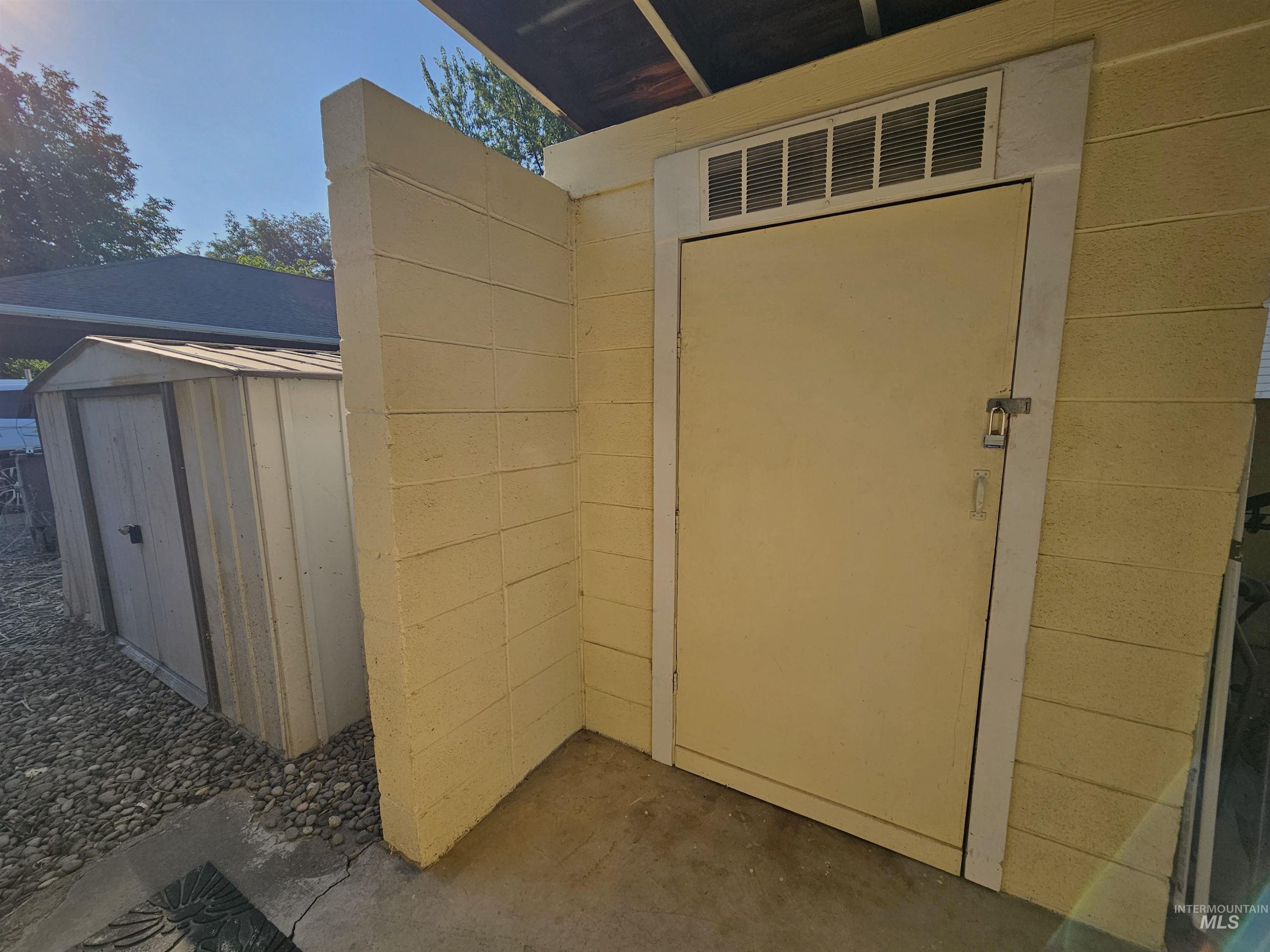 713 1/2 Airway Ave, Lewiston, Idaho 83501, 2 Bedrooms, 1 Bathroom, Residential For Sale, Price $299,900,MLS 98997140