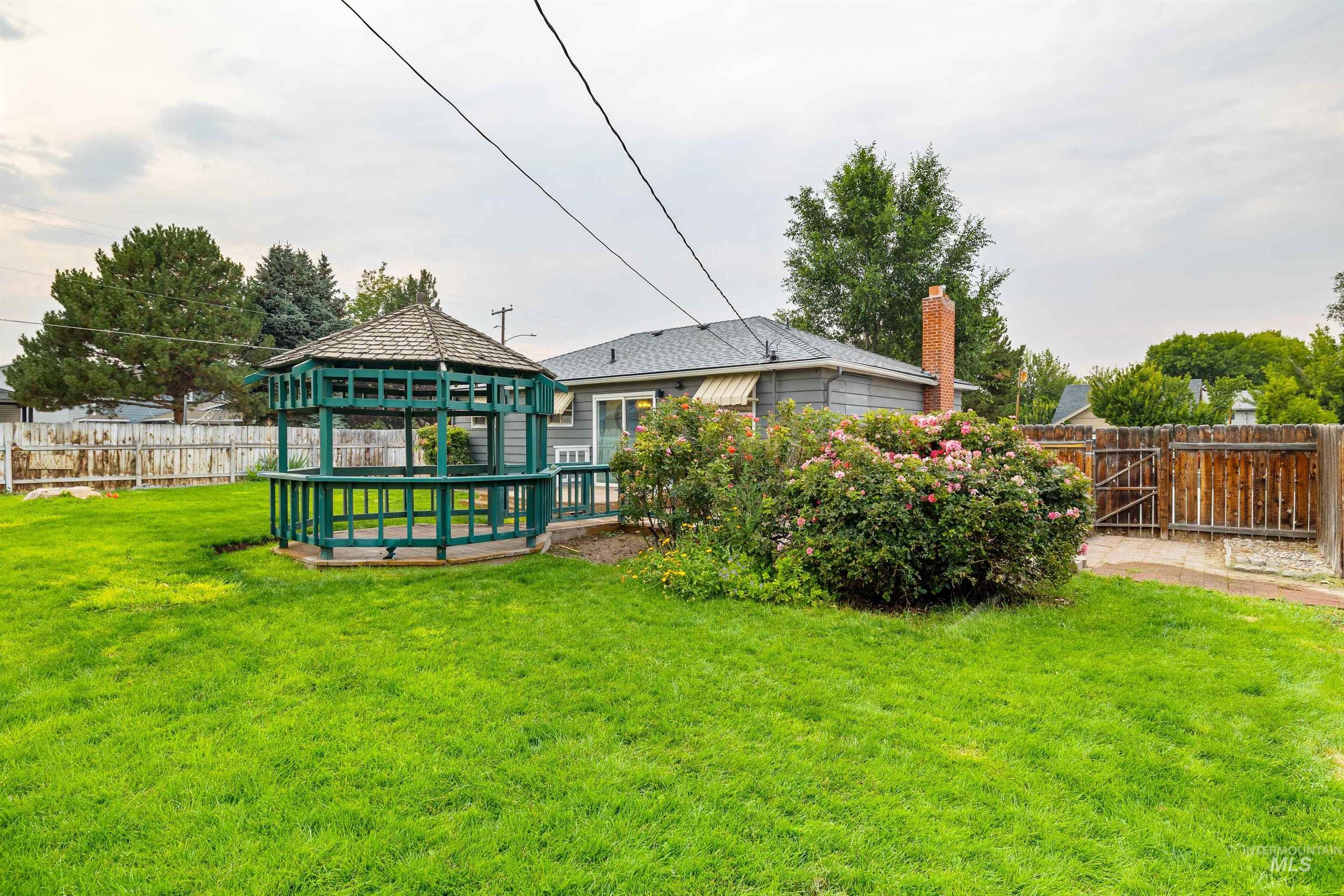 365 Caswell Ave. West, Twin Falls, Idaho 83301, 2 Bedrooms, 1 Bathroom, Residential For Sale, Price $280,000,MLS 98997144