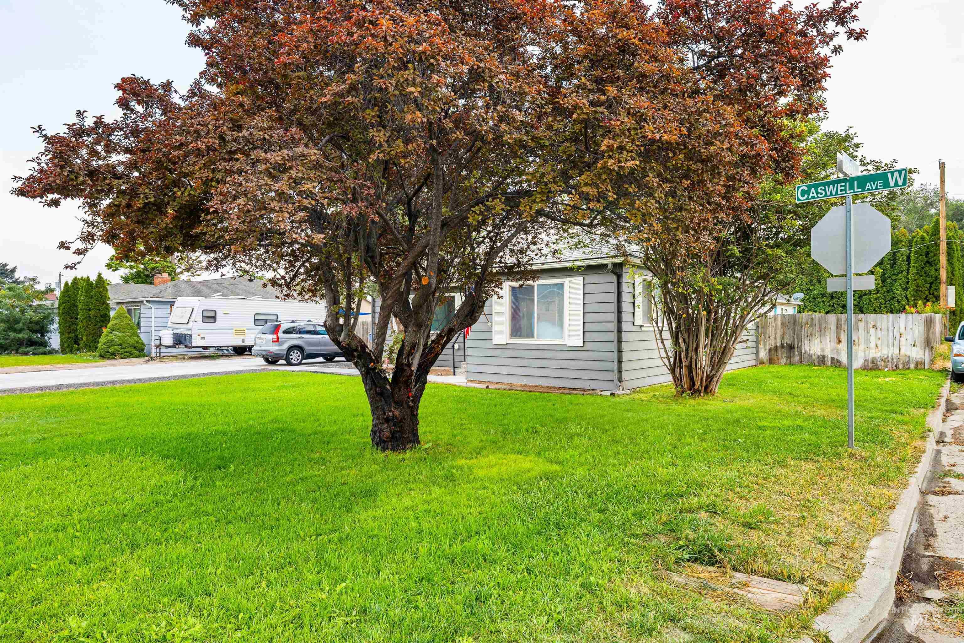 365 Caswell Ave. West, Twin Falls, Idaho 83301, 2 Bedrooms, 1 Bathroom, Residential For Sale, Price $280,000,MLS 98997144