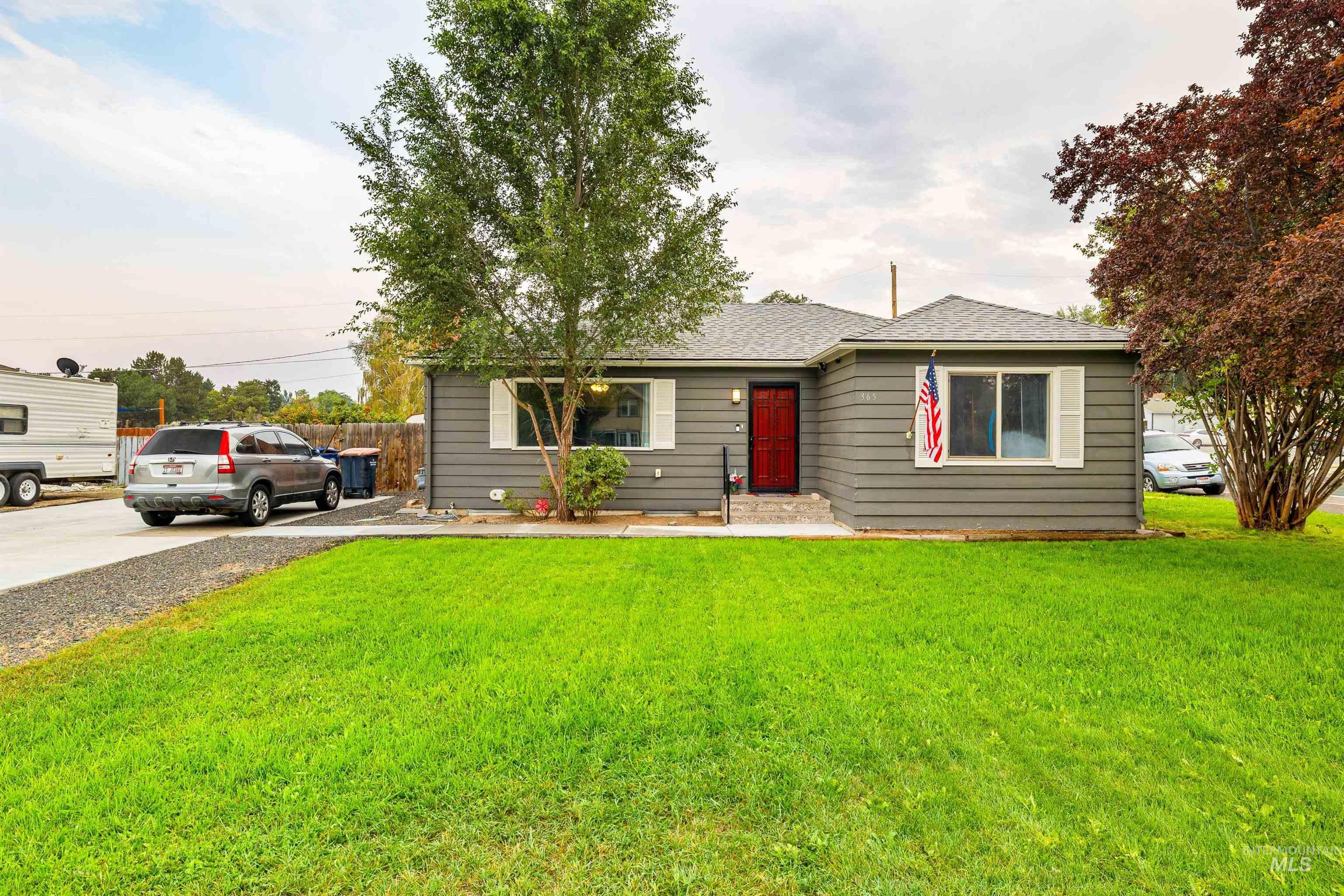 365 Caswell Ave. West, Twin Falls, Idaho 83301, 2 Bedrooms, 1 Bathroom, Residential For Sale, Price $280,000,MLS 98997144