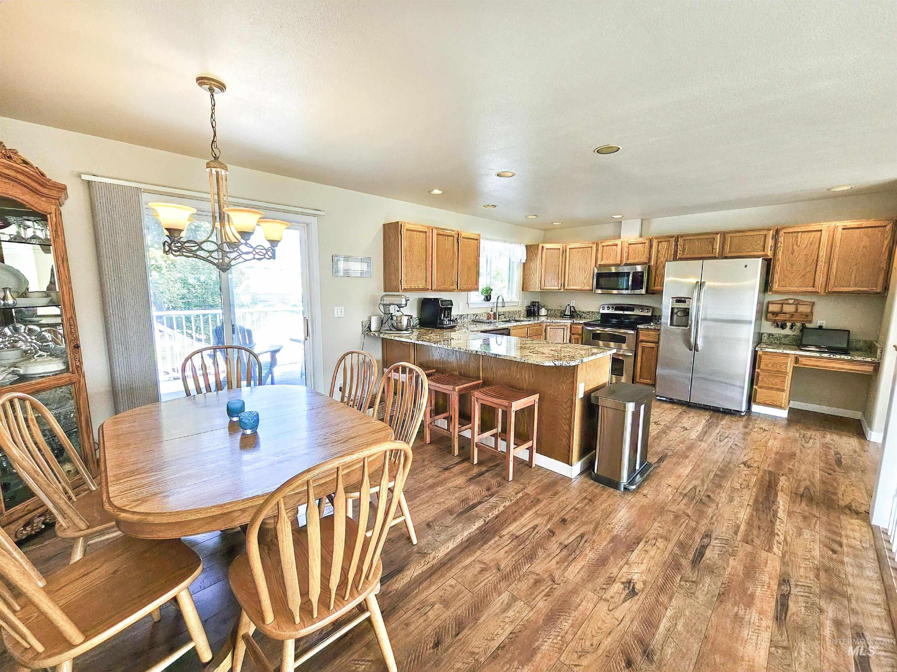 3608 Masters Drive, Clarkston, Washington 99403, 4 Bedrooms, 3 Bathrooms, Residential For Sale, Price $595,000,MLS 98997146