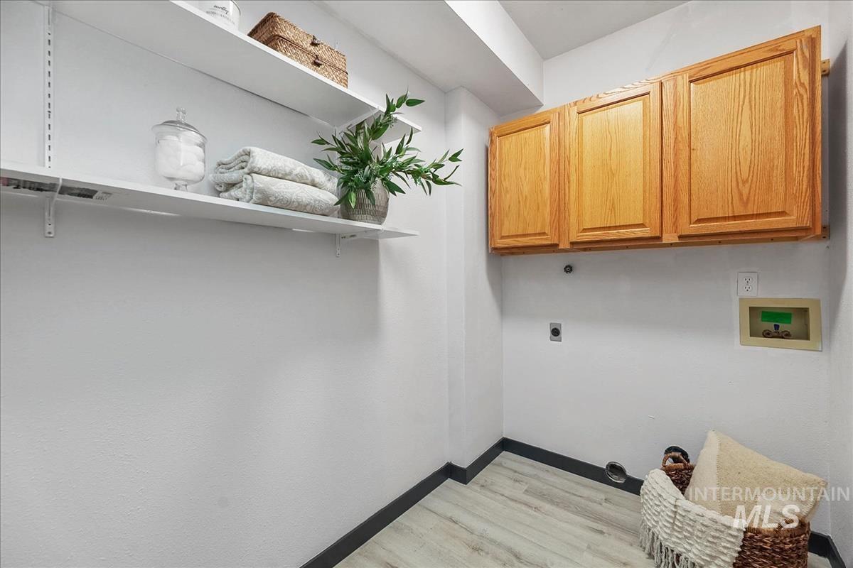 5814 Howard Lane, Nampa, Idaho 83687, 3 Bedrooms, 2.5 Bathrooms, Residential For Sale, Price $475,000,MLS 98997150