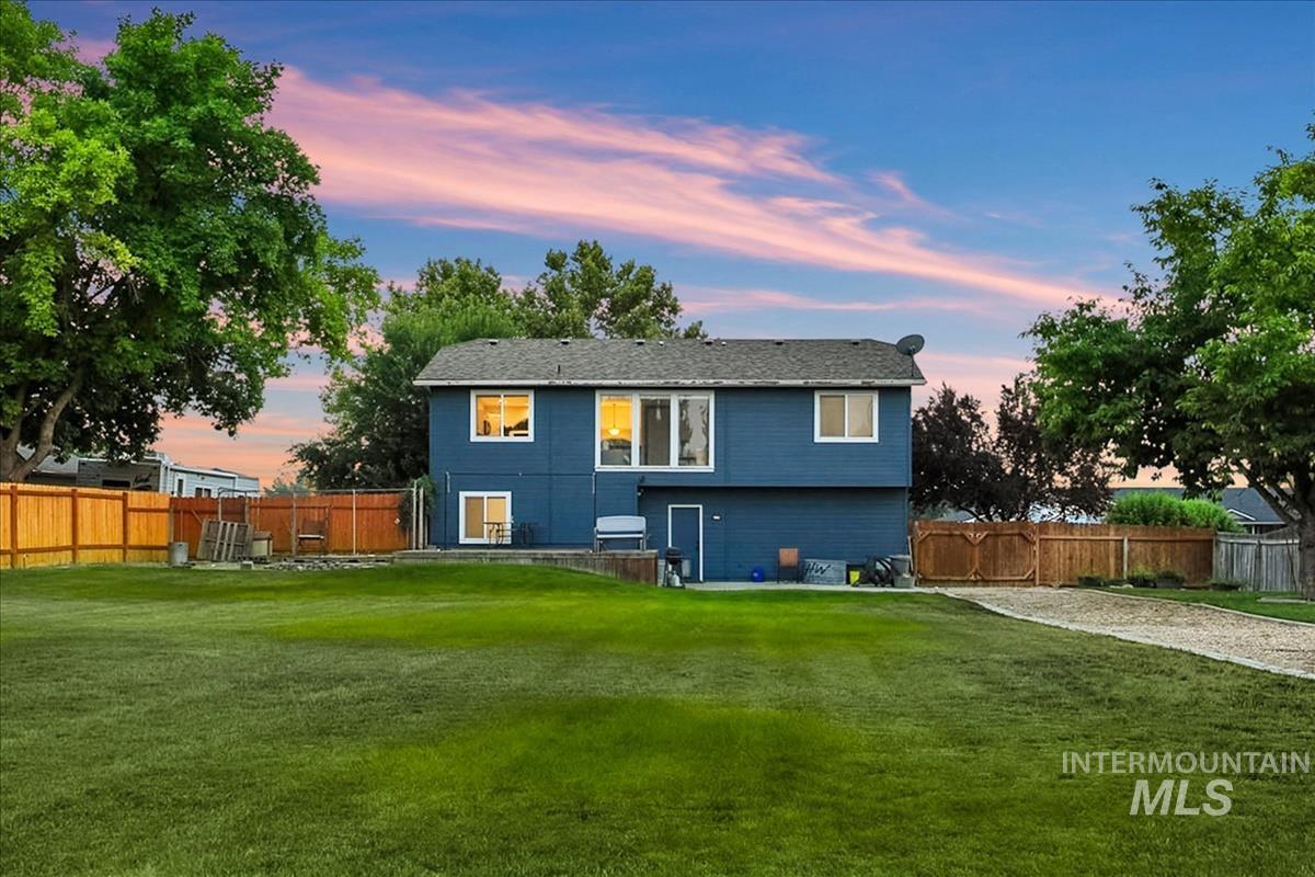 5814 Howard Lane, Nampa, Idaho 83687, 3 Bedrooms, 2.5 Bathrooms, Residential For Sale, Price $475,000,MLS 98997150
