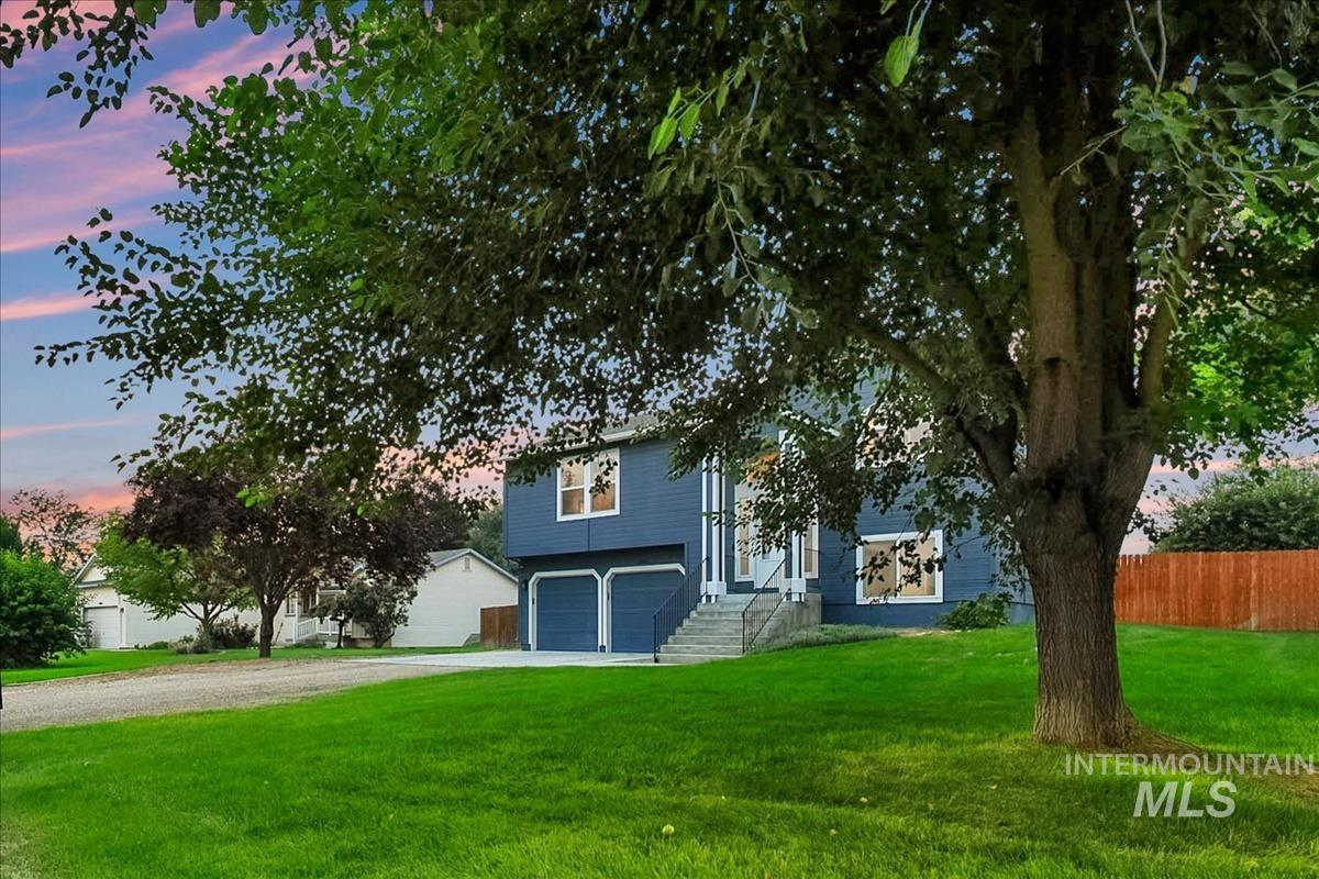 5814 Howard Lane, Nampa, Idaho 83687, 3 Bedrooms, 2.5 Bathrooms, Residential For Sale, Price $475,000,MLS 98997150