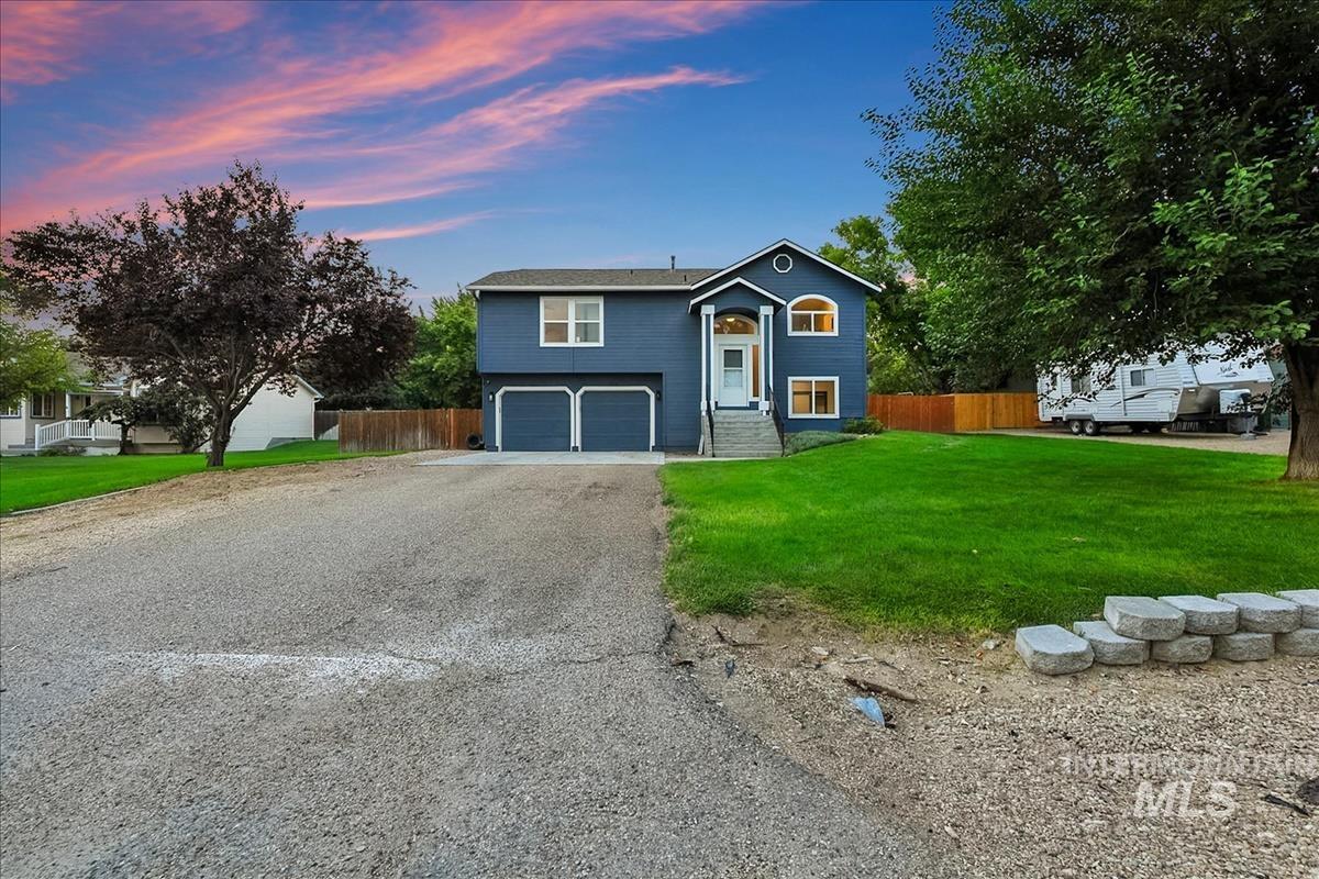 5814 Howard Lane, Nampa, Idaho 83687, 3 Bedrooms, 2.5 Bathrooms, Residential For Sale, Price $475,000,MLS 98997150