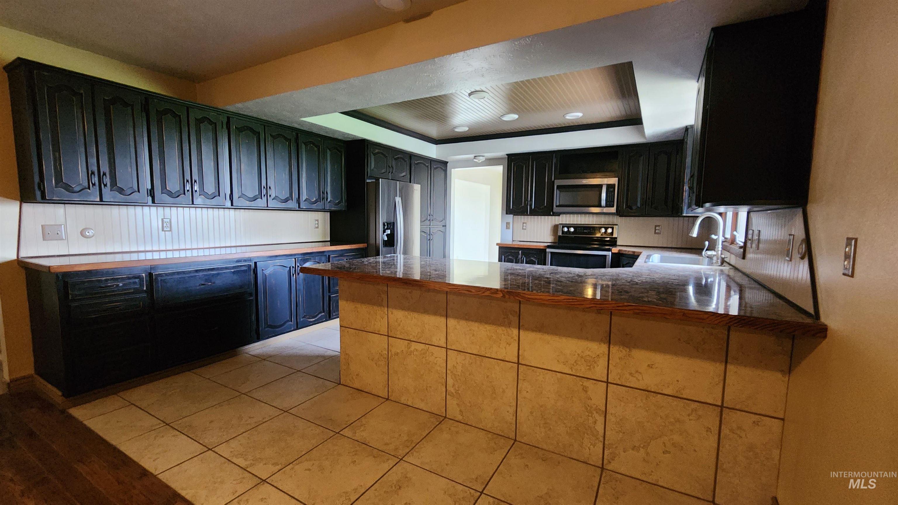 288 S 123 W, Burley, Idaho 83318, 5 Bedrooms, 3.5 Bathrooms, Residential For Sale, Price $649,500,MLS 98997151