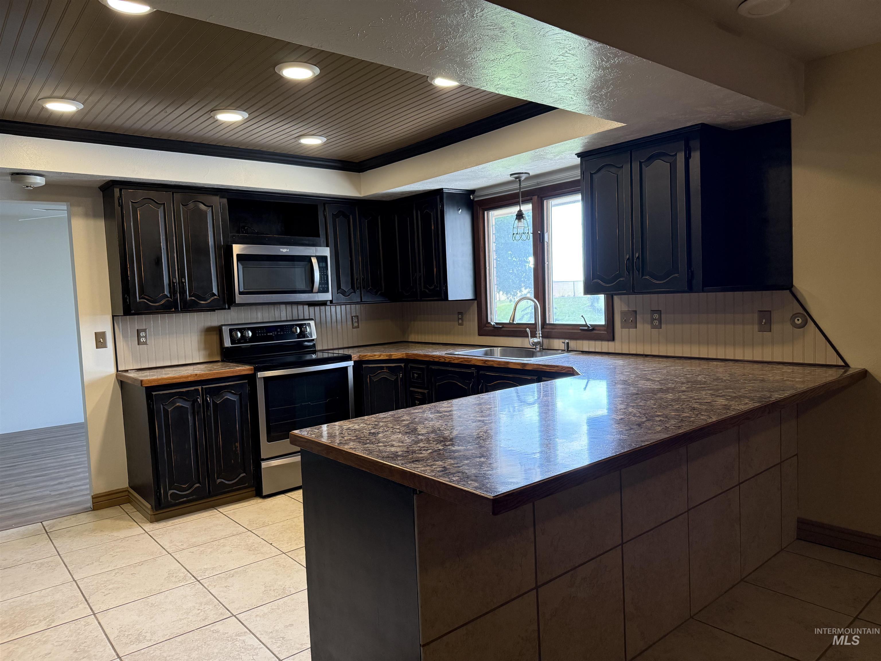 288 S 123 W, Burley, Idaho 83318, 5 Bedrooms, 3.5 Bathrooms, Residential For Sale, Price $649,500,MLS 98997151