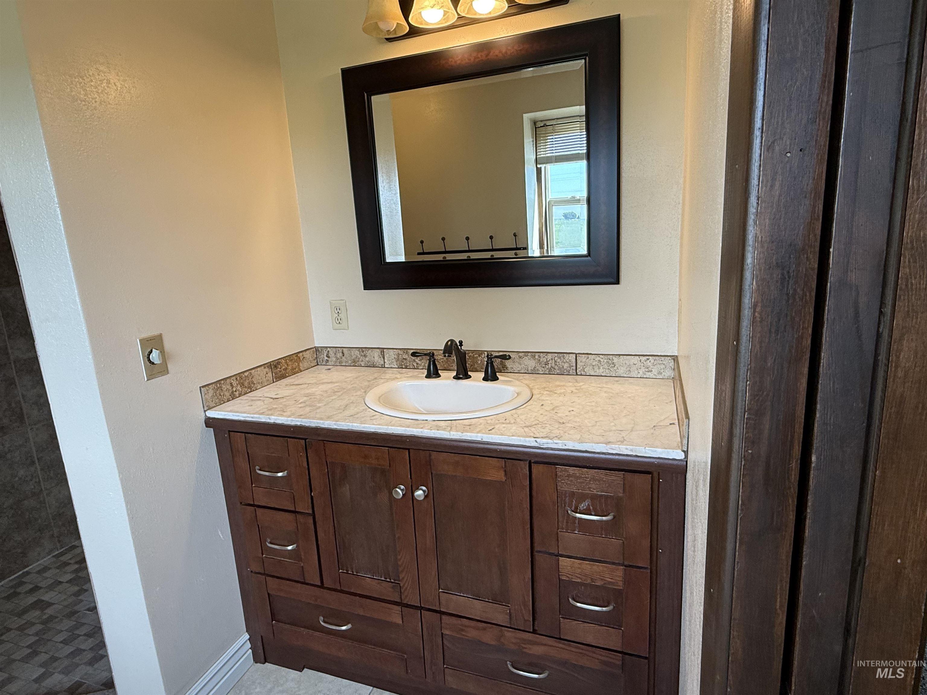288 S 123 W, Burley, Idaho 83318, 5 Bedrooms, 3.5 Bathrooms, Residential For Sale, Price $649,500,MLS 98997151