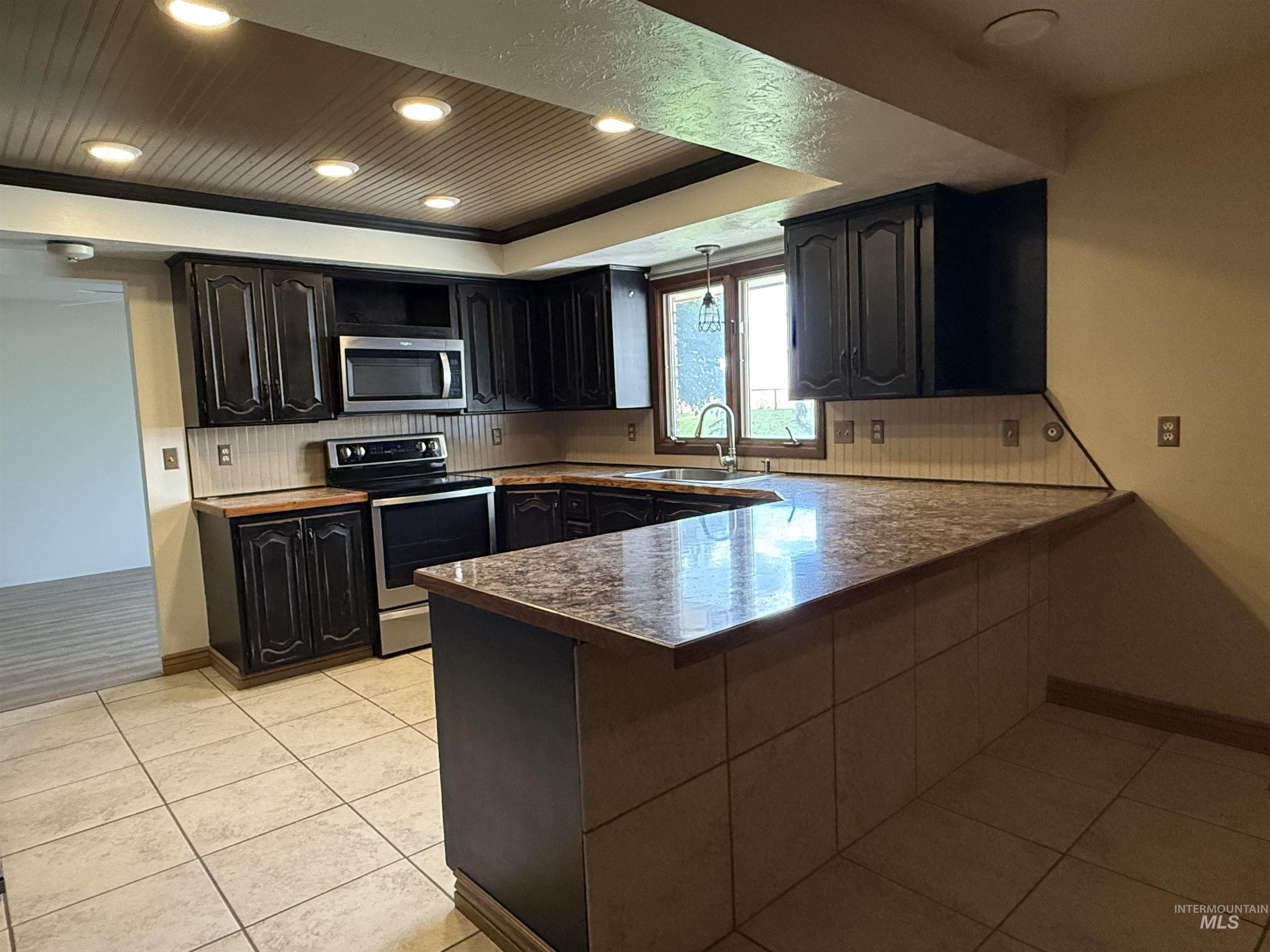 288 S 123 W, Burley, Idaho 83318, 5 Bedrooms, 3.5 Bathrooms, Residential For Sale, Price $649,500,MLS 98997151