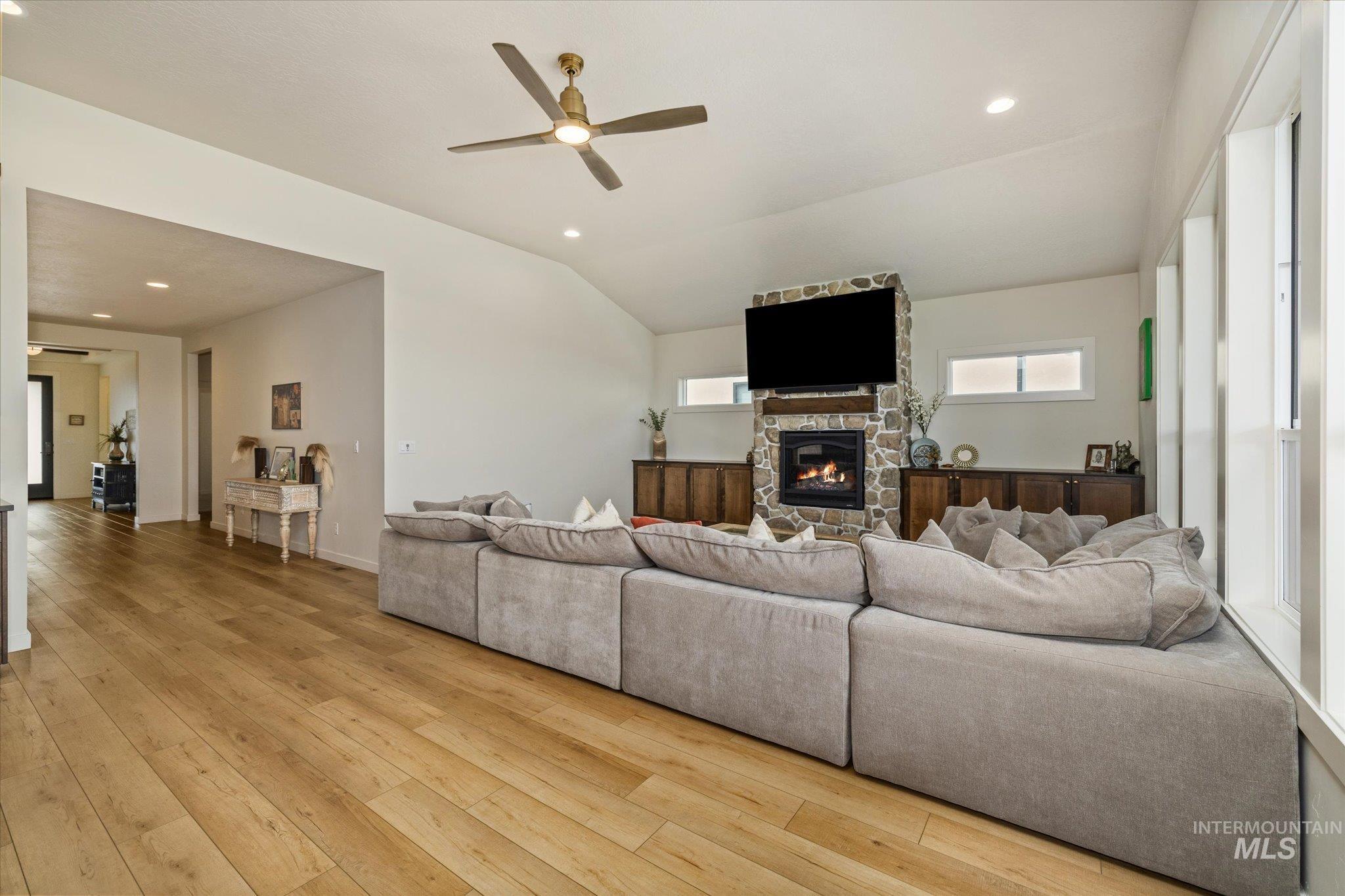 3276 N Fire Flower Ave, Star, Idaho 83669, 4 Bedrooms, 2.5 Bathrooms, Residential For Sale, Price $800,000, 98997153