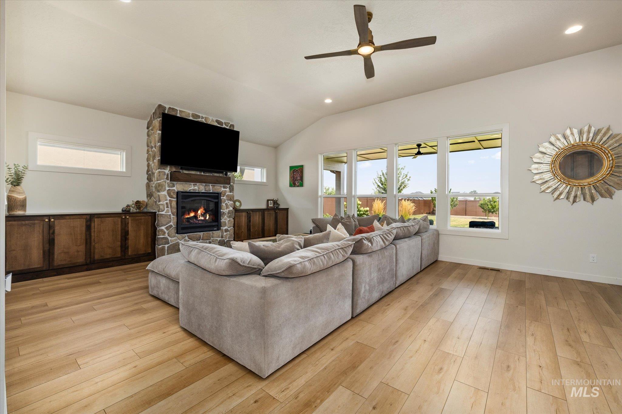 3276 N Fire Flower Ave, Star, Idaho 83669, 4 Bedrooms, 2.5 Bathrooms, Residential For Sale, Price $800,000, 98997153
