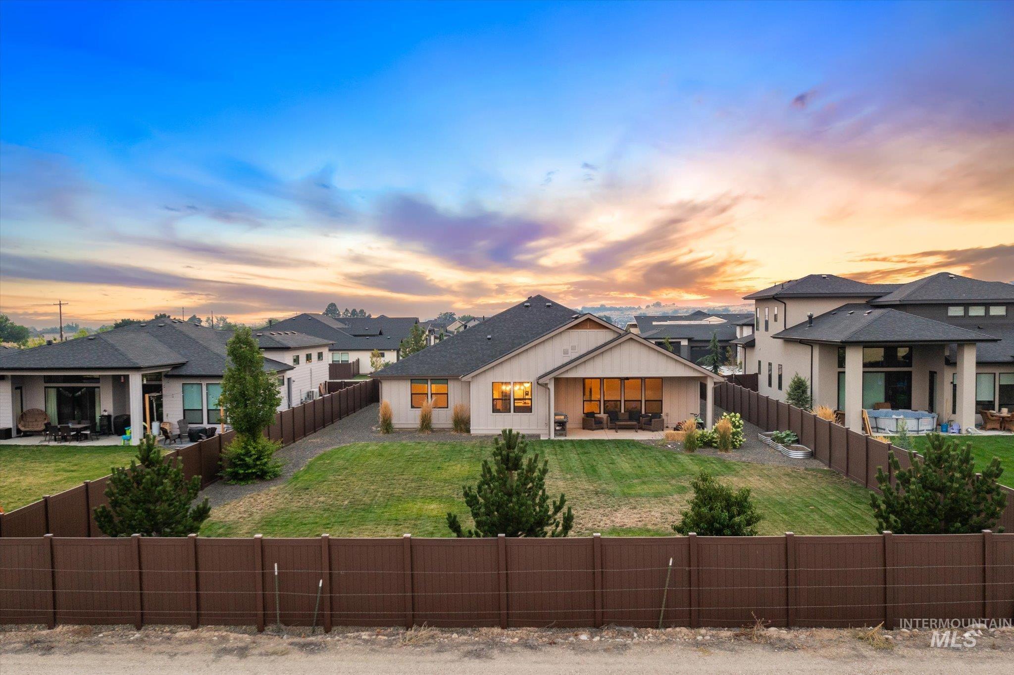 3276 N Fire Flower Ave, Star, Idaho 83669, 4 Bedrooms, 2.5 Bathrooms, Residential For Sale, Price $800,000, 98997153