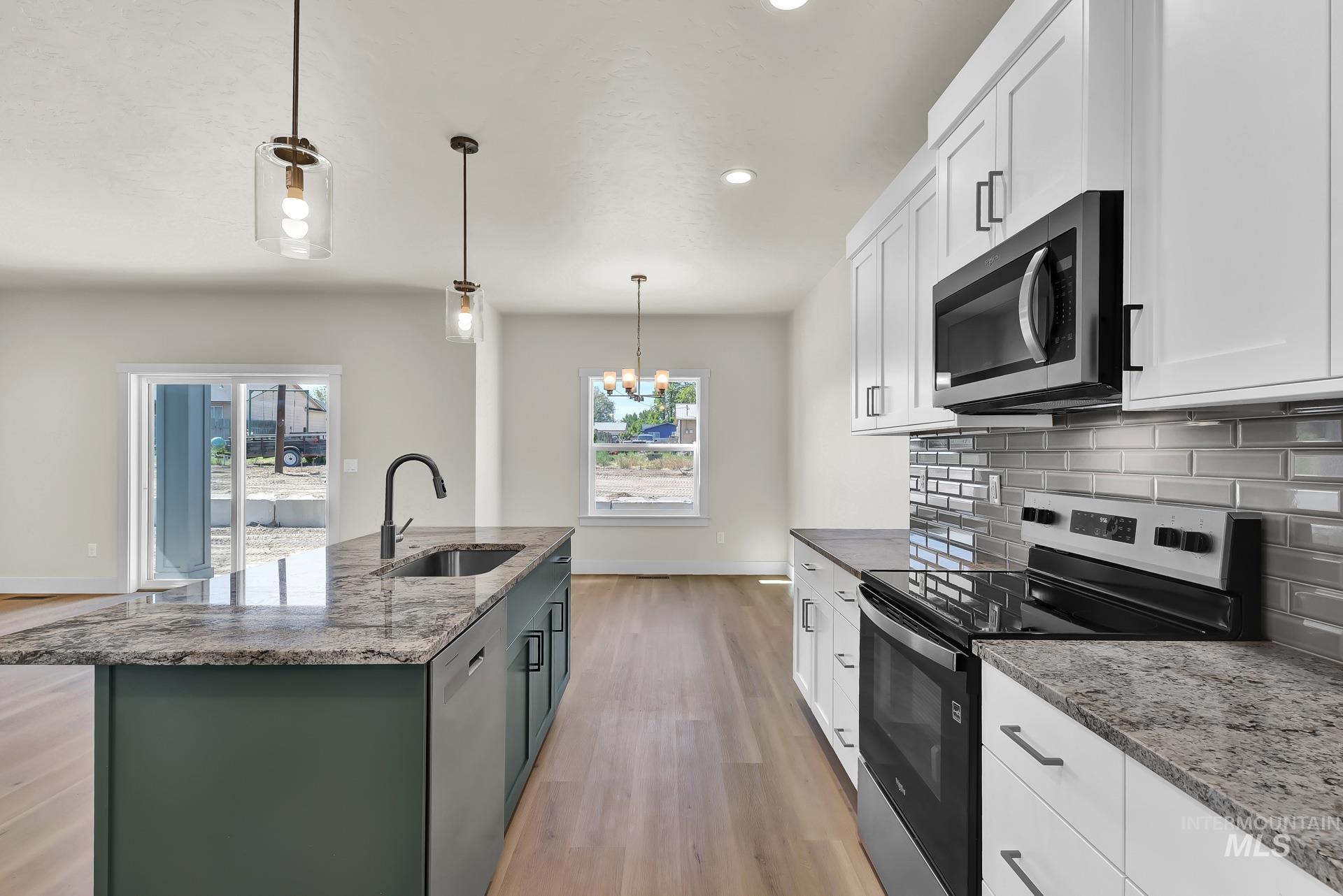 917 Sierra St, Vale, Oregon 97918, 3 Bedrooms, 2 Bathrooms, Residential For Sale, Price $345,000,MLS 98997156