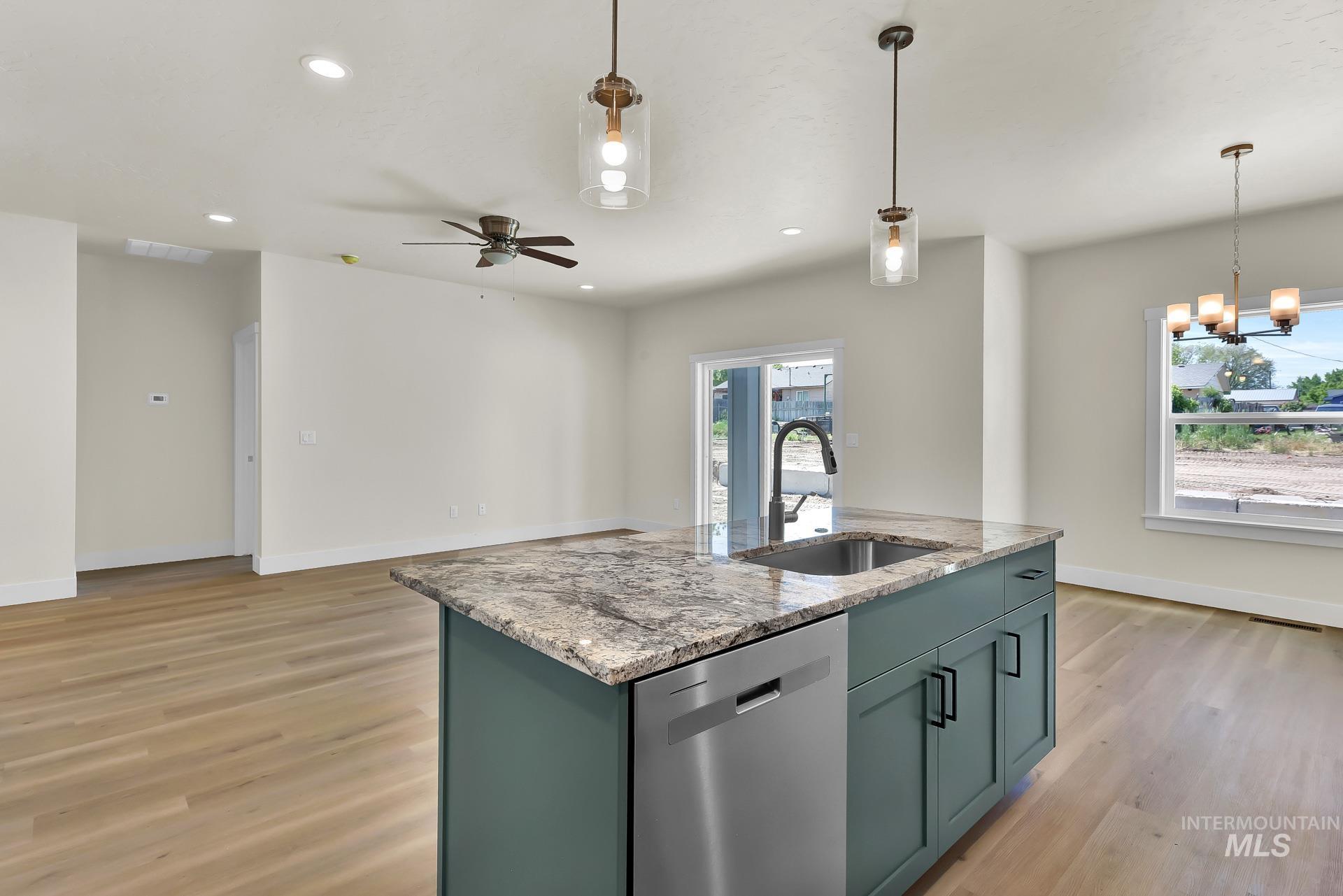 917 Sierra St, Vale, Oregon 97918, 3 Bedrooms, 2 Bathrooms, Residential For Sale, Price $345,000,MLS 98997156
