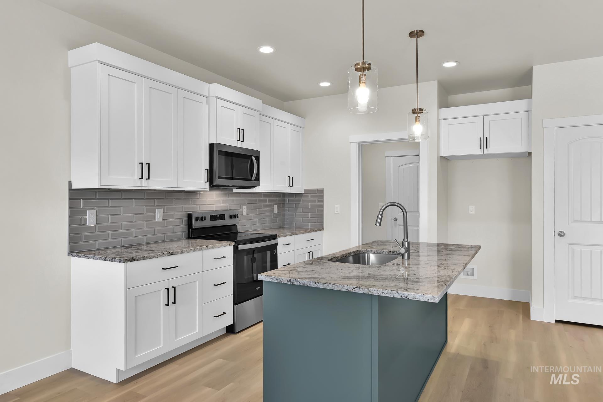 917 Sierra St, Vale, Oregon 97918, 3 Bedrooms, 2 Bathrooms, Residential For Sale, Price $345,000,MLS 98997156