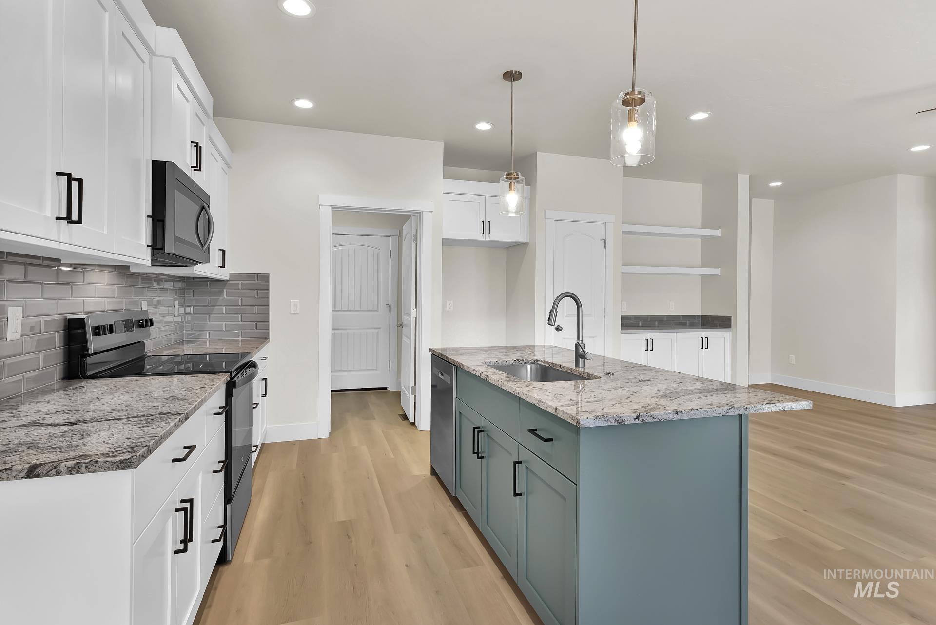 917 Sierra St, Vale, Oregon 97918, 3 Bedrooms, 2 Bathrooms, Residential For Sale, Price $345,000,MLS 98997156