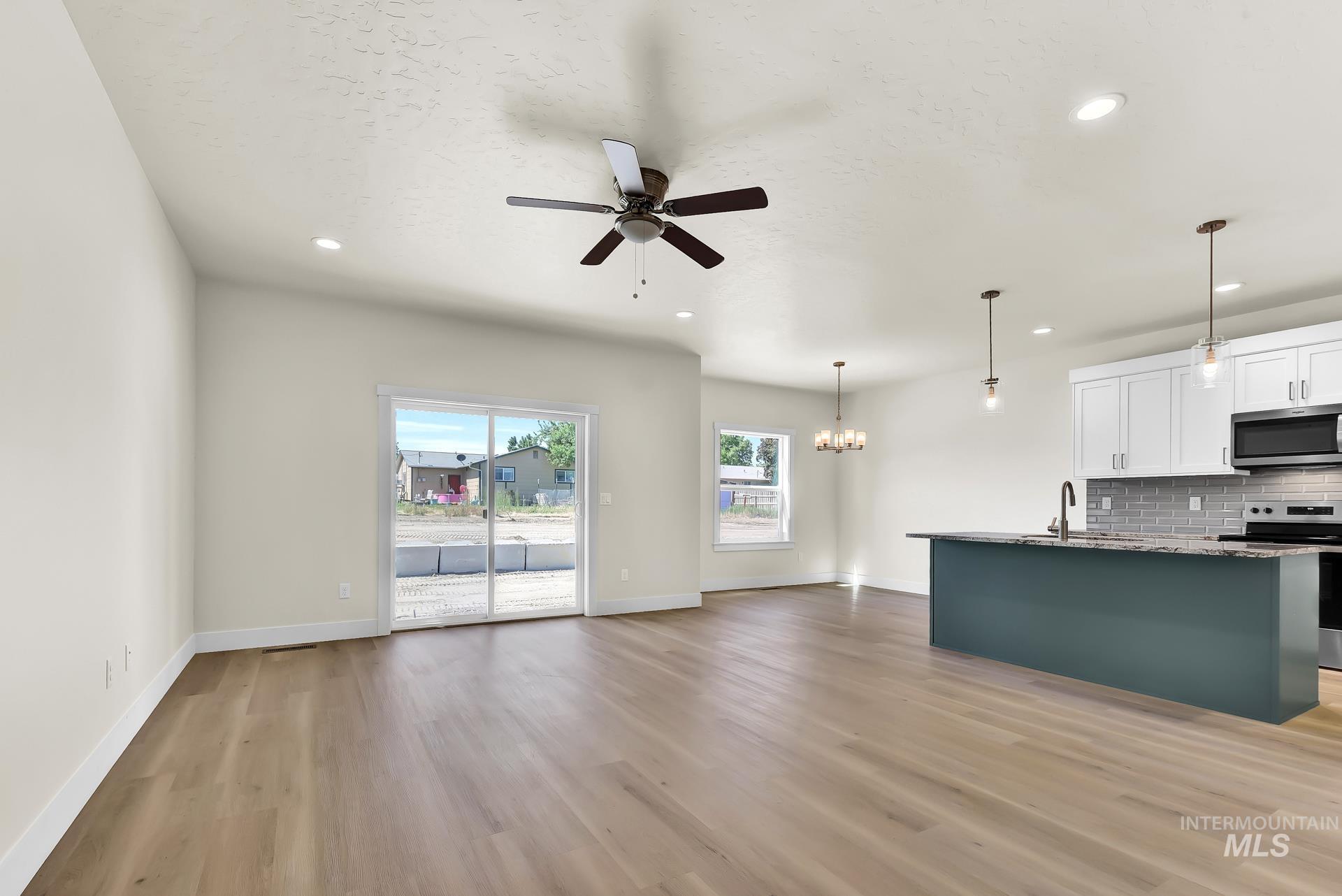 917 Sierra St, Vale, Oregon 97918, 3 Bedrooms, 2 Bathrooms, Residential For Sale, Price $345,000,MLS 98997156