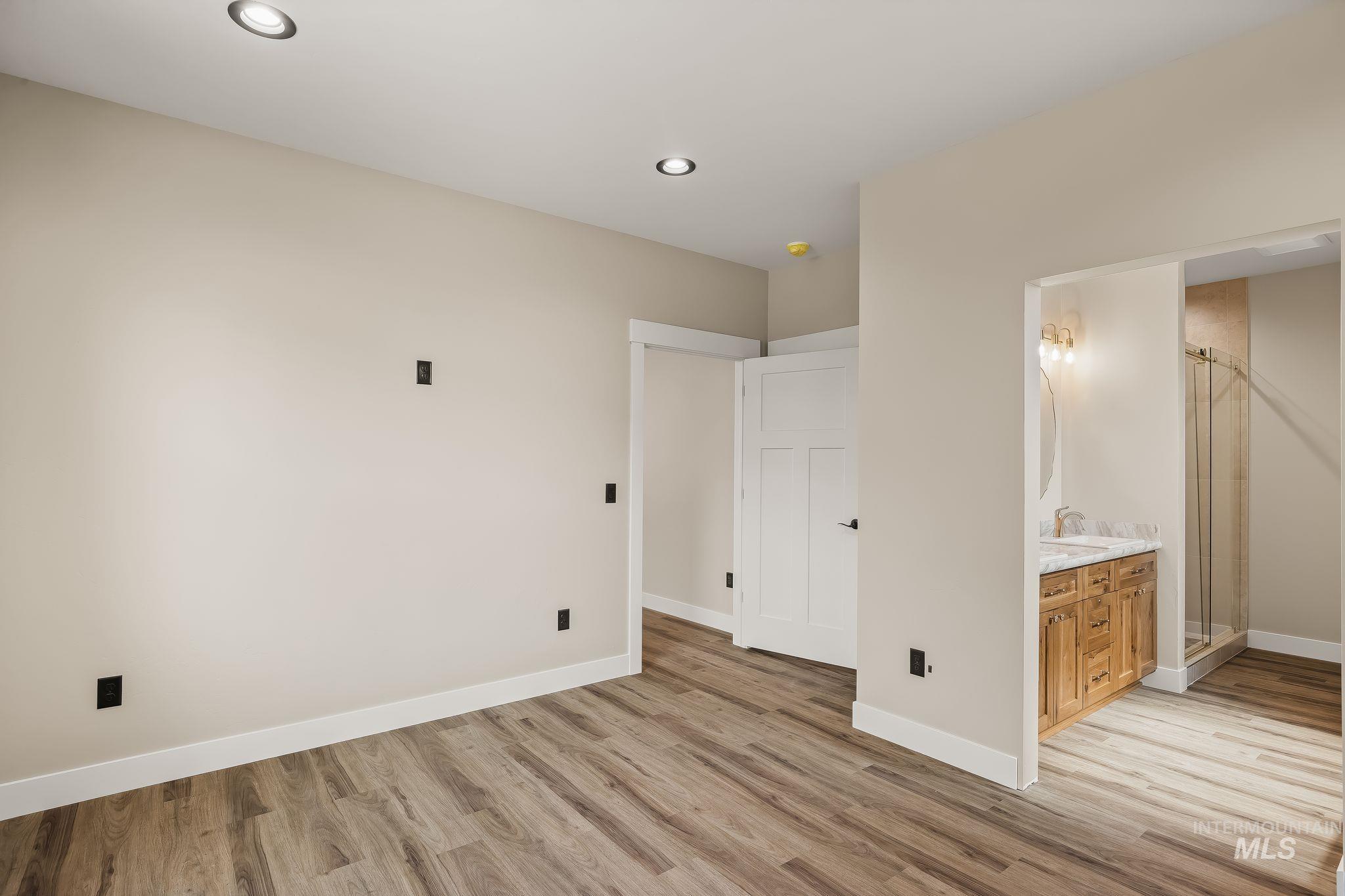 1685 Bennett Hill Drive, Clarkston, Washington 99403, 2 Bedrooms, 2 Bathrooms, Residential For Sale, Price $475,000,MLS 98997157