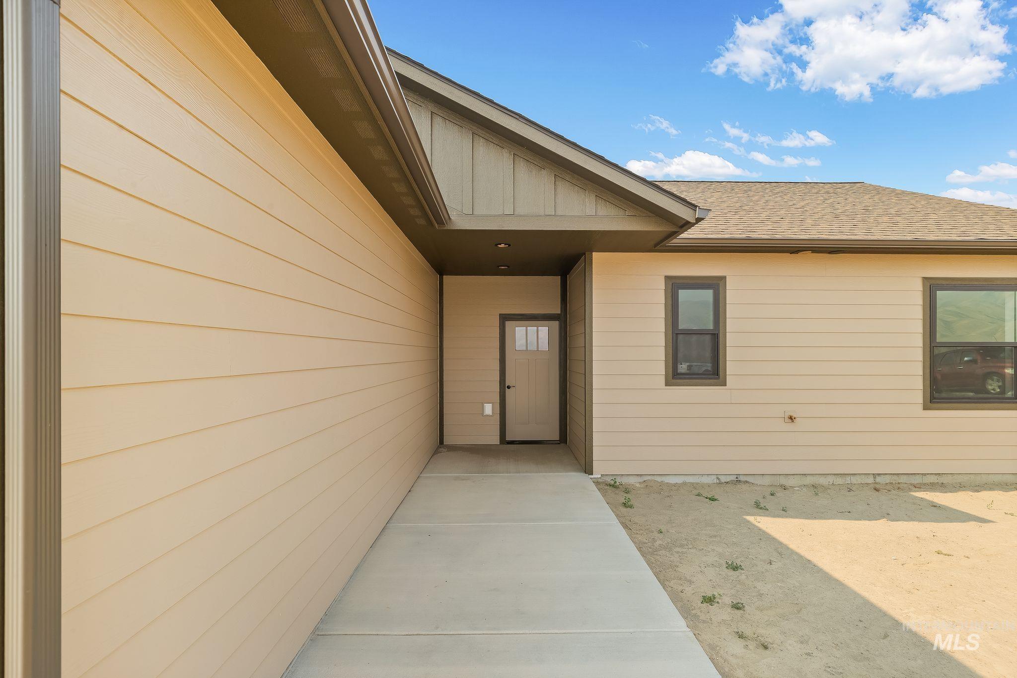1685 Bennett Hill Drive, Clarkston, Washington 99403, 2 Bedrooms, 2 Bathrooms, Residential For Sale, Price $475,000,MLS 98997157