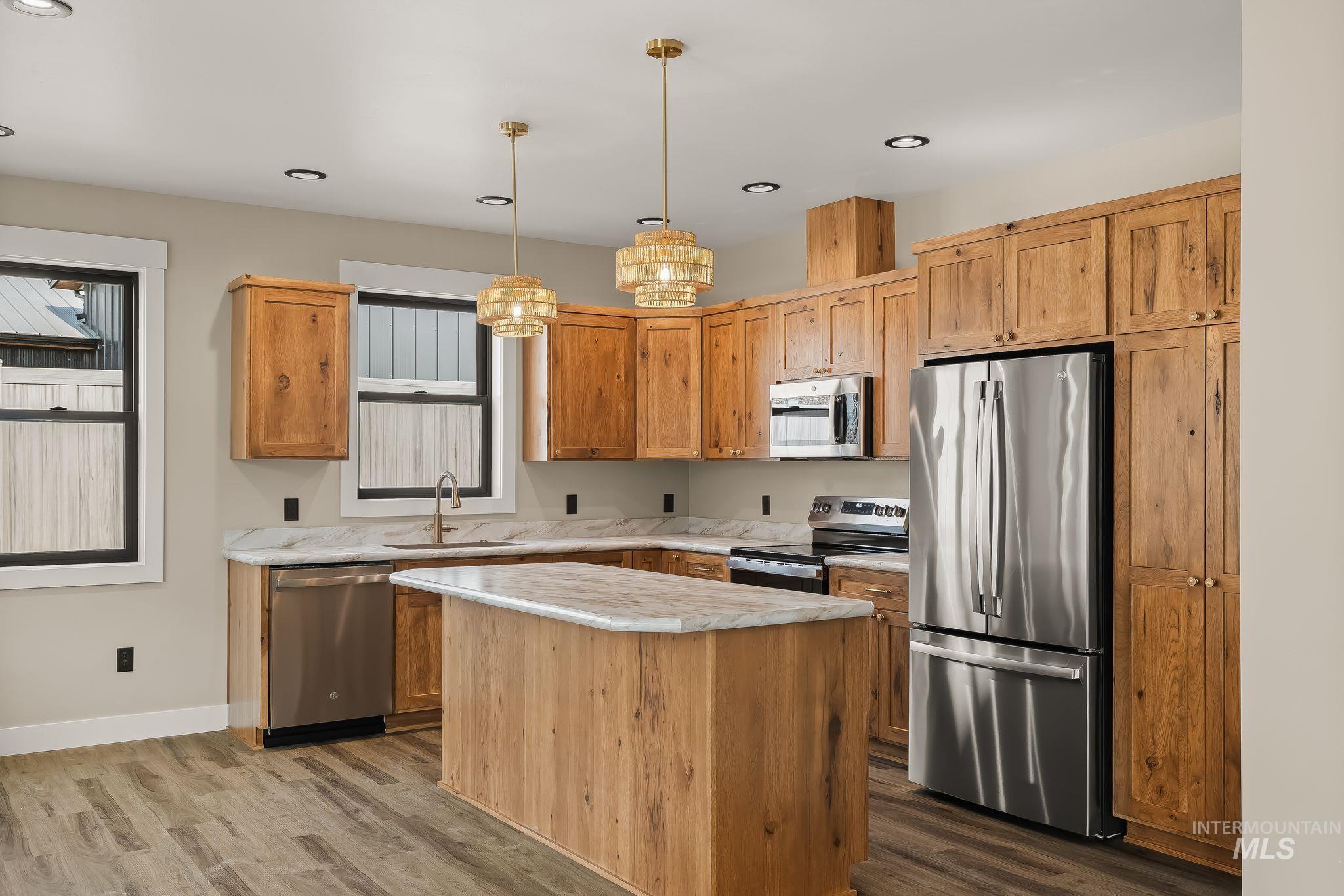 1685 Bennett Hill Drive, Clarkston, Washington 99403, 2 Bedrooms, 2 Bathrooms, Residential For Sale, Price $475,000,MLS 98997157