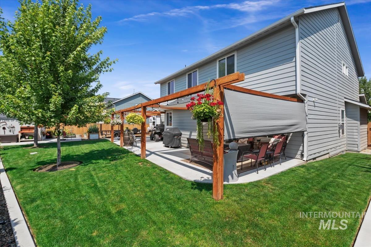 2563 N Honeysuckle Way, Kuna, Idaho 83634, 5 Bedrooms, 2.5 Bathrooms, Residential For Sale, Price $610,000,MLS 98997159