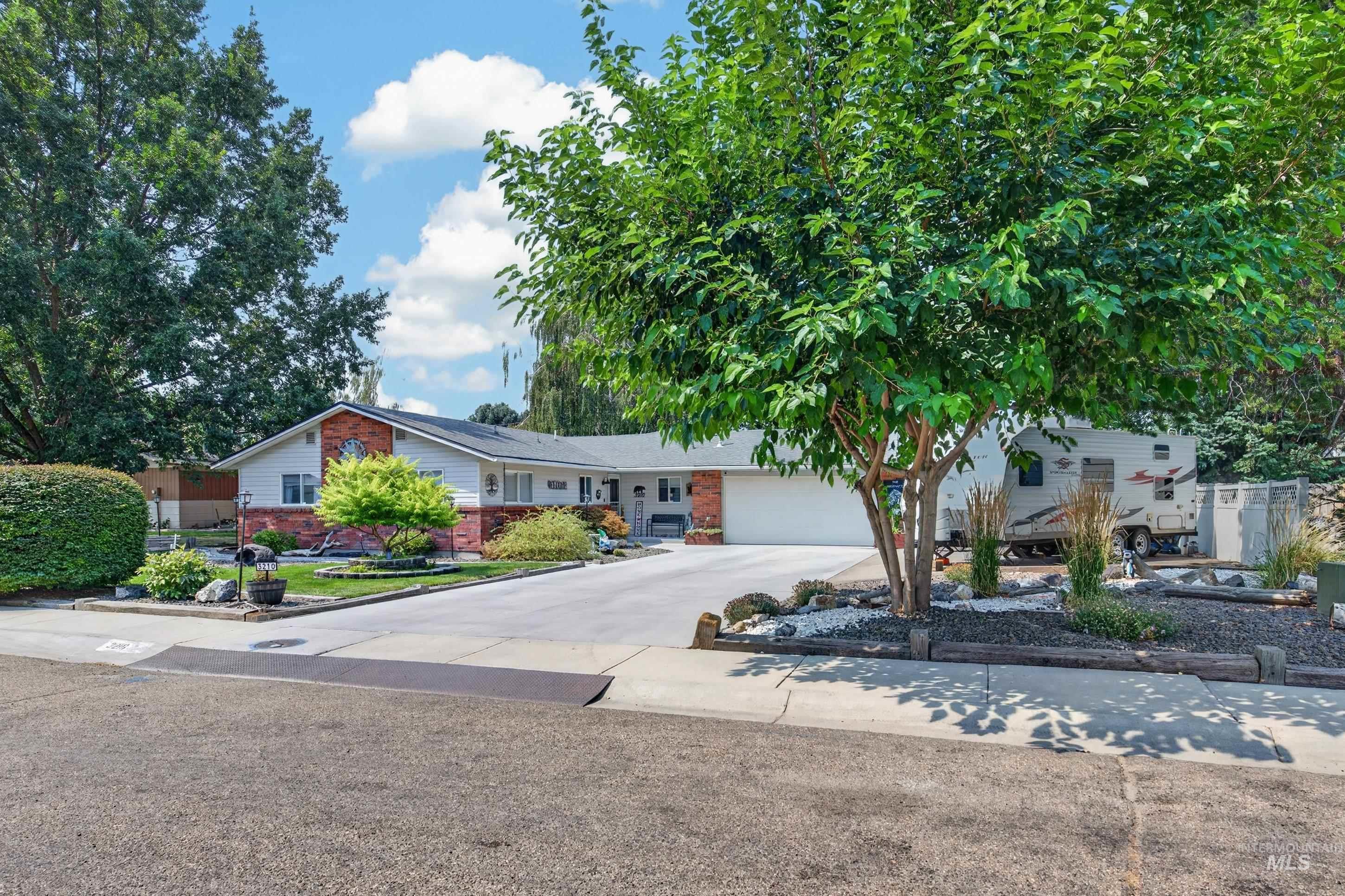 3210 Wisconsin Ave, Caldwell, Idaho 83605, 3 Bedrooms, 2 Bathrooms, Residential For Sale, Price $419,900,MLS 98997161