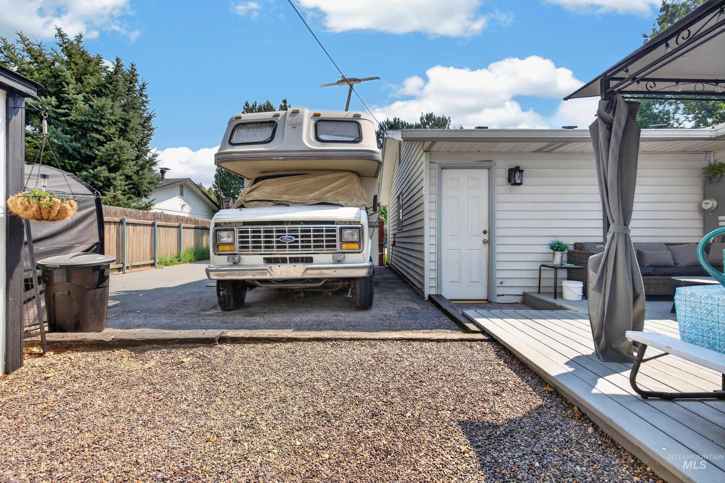 3210 Wisconsin Ave, Caldwell, Idaho 83605, 3 Bedrooms, 2 Bathrooms, Residential For Sale, Price $419,900,MLS 98997161