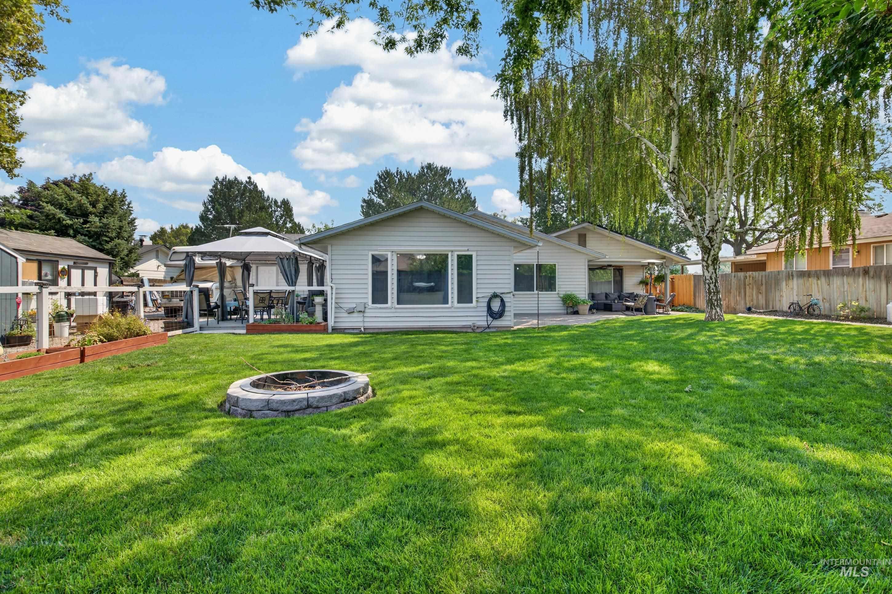 3210 Wisconsin Ave, Caldwell, Idaho 83605, 3 Bedrooms, 2 Bathrooms, Residential For Sale, Price $419,900,MLS 98997161